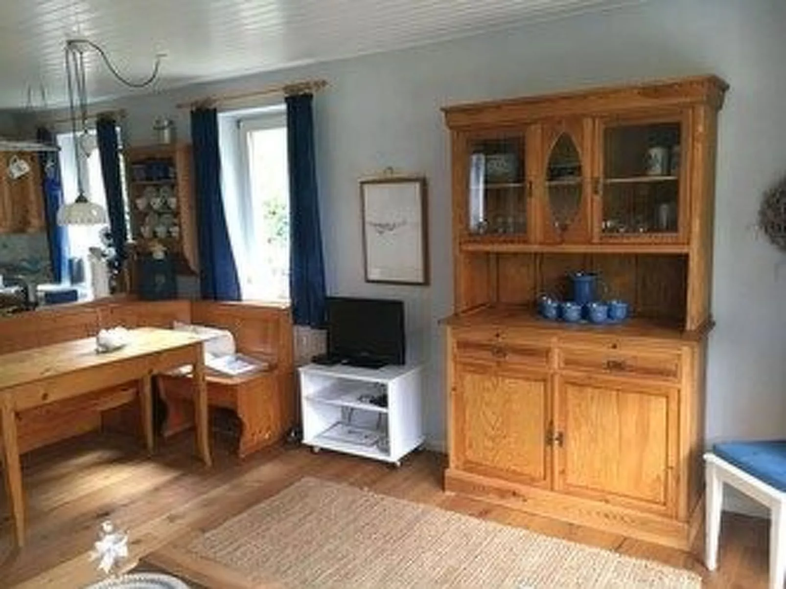 Am Golfplatz-Drinnen