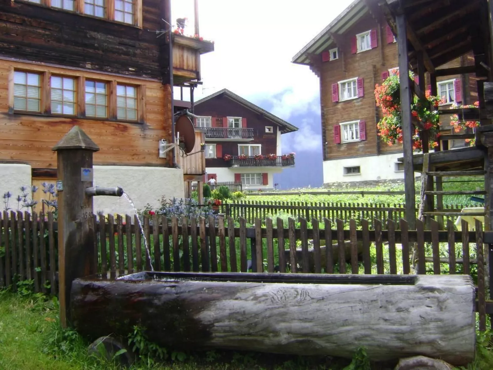 Chalet Stefanino, 3 1/2 Zimmer-Draußen