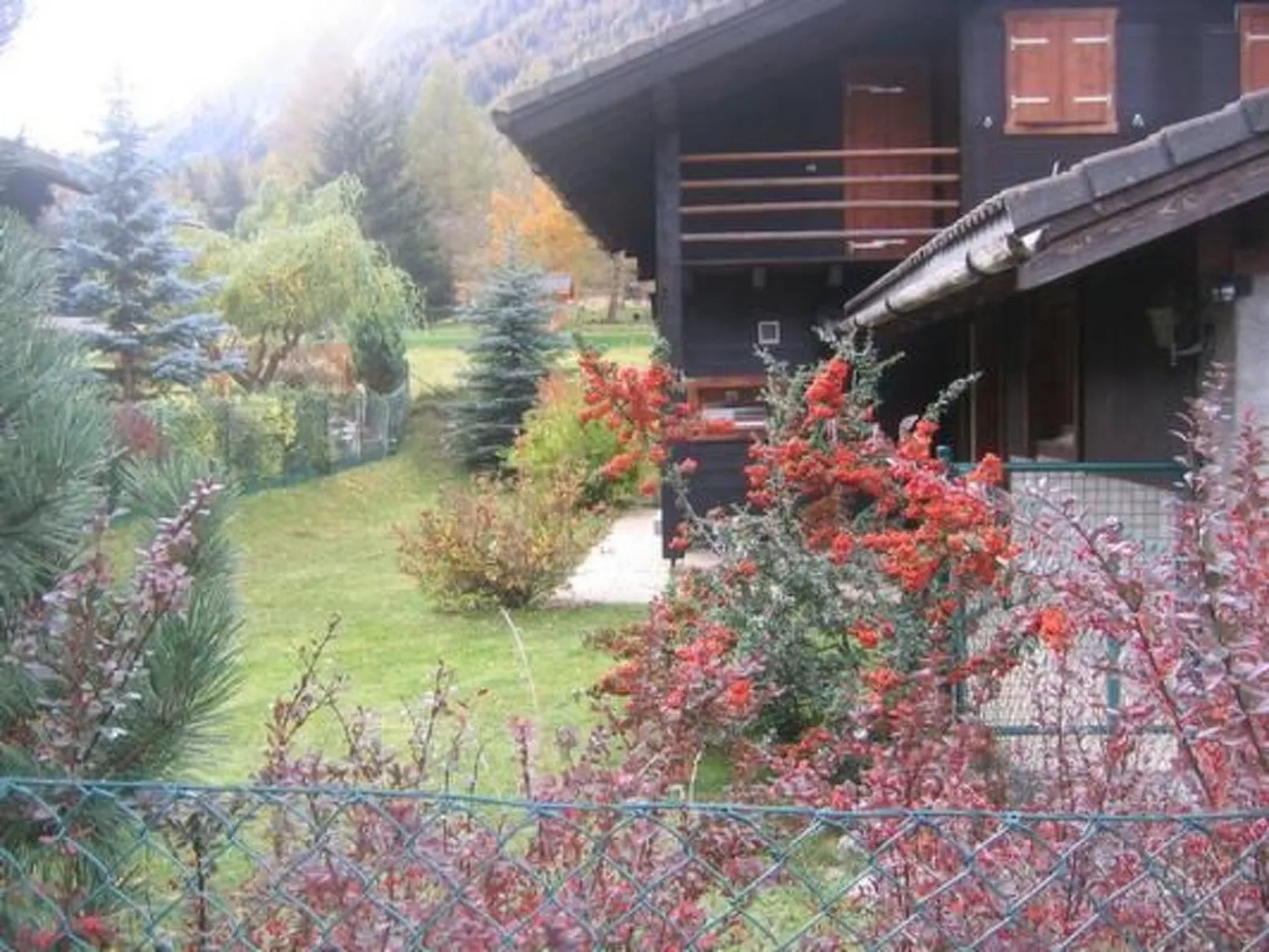 Chalet, Dil Arom, geschlossener Garten-Image-tags.info