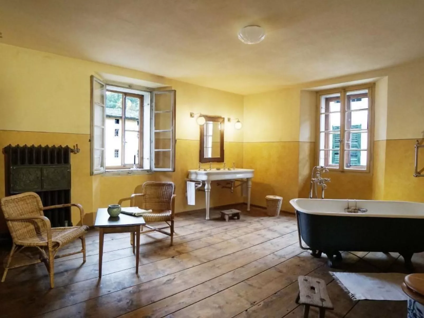 Bündner Zuckerbäckerpalazzo unter Denkmalschutz-Drinnen