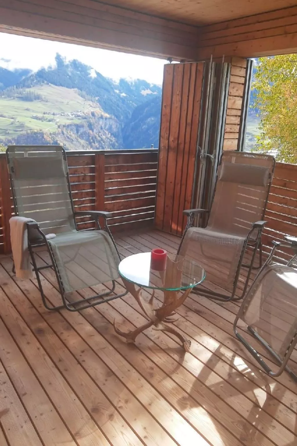 Lumnezia Lux-Outside