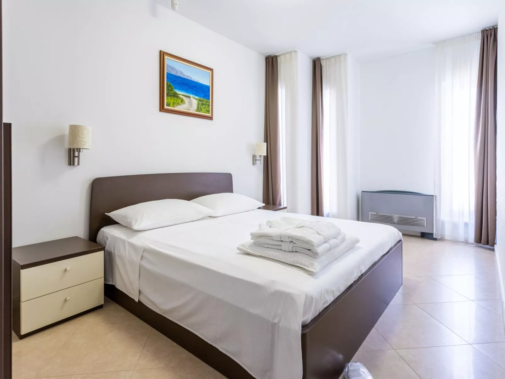 Geräumige Ferienwohnung mit privatem Sonnenbalkon-Dedans