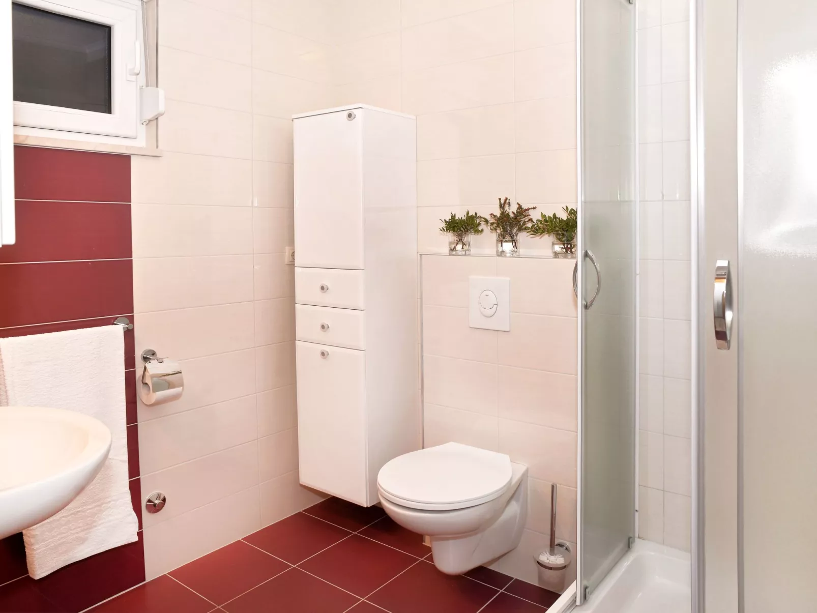 In Kastel Sucurac mit Parkplatz-Inside