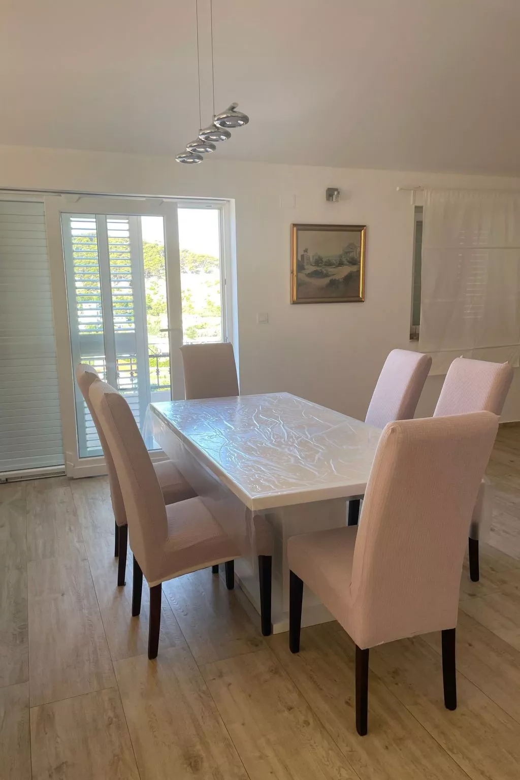 "Sanset" mit Blick auf das Wasser-Drinnen