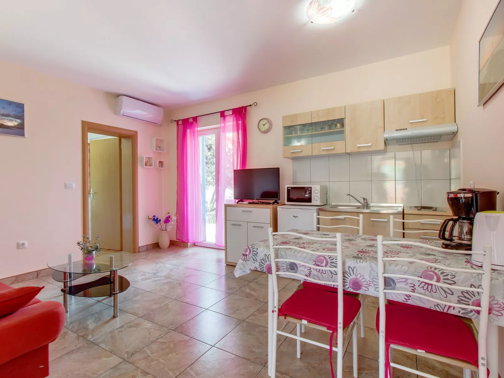 Für 2 Personen ca. 40 m&sup2; in Veli Lošinj, Adriaküste Kroatien (Kroatische I-Inside