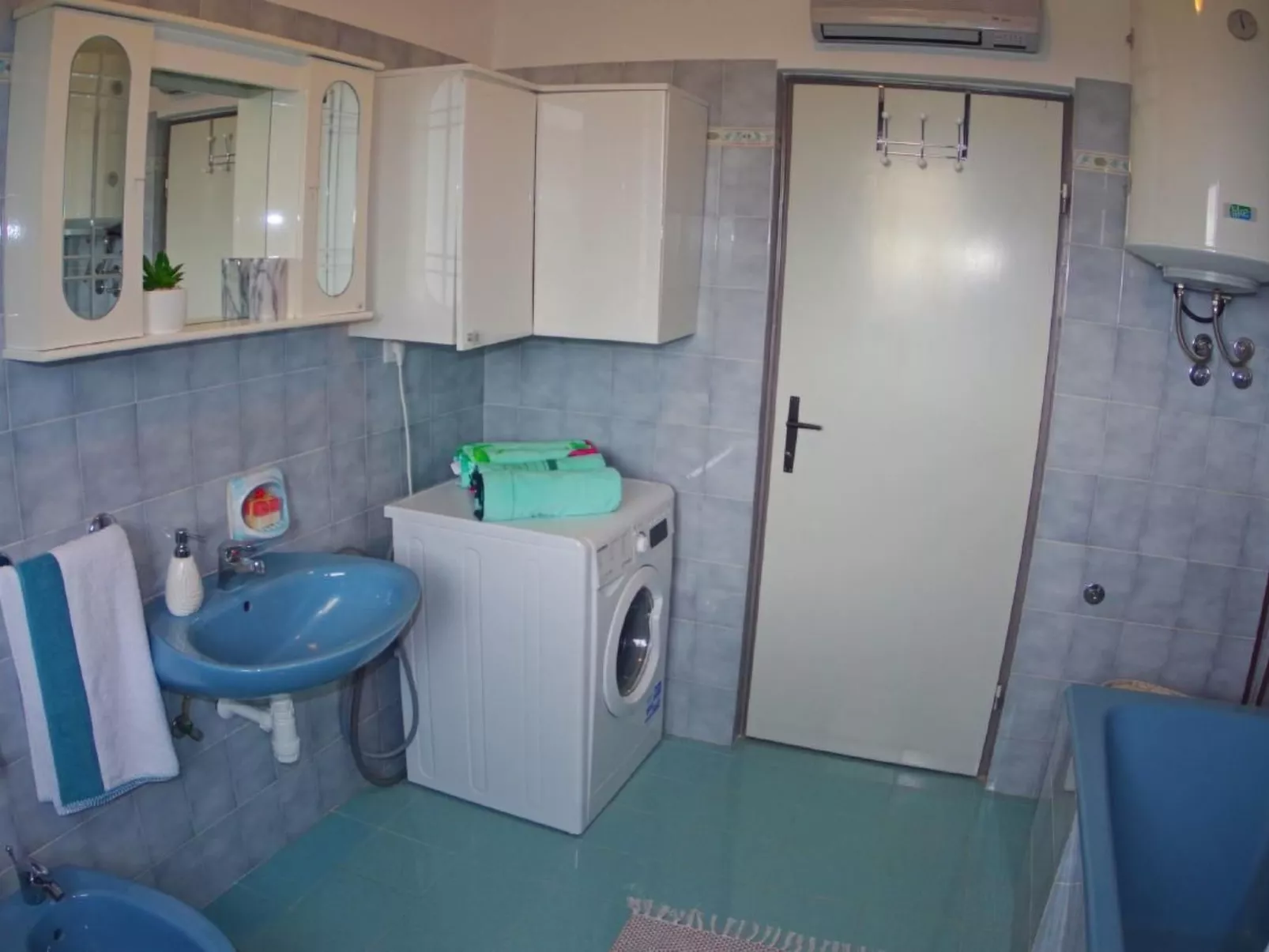 Wohnung mit privatem Pool und herrlicher Aussicht-Image-tags.info