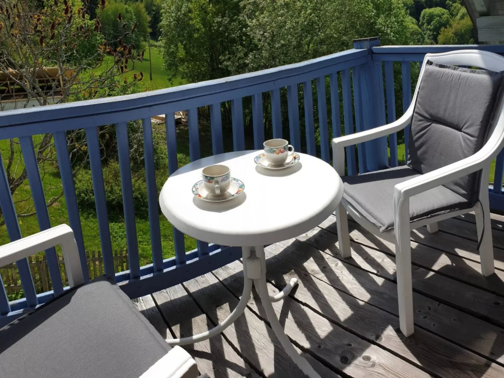 Appartement in Langfurth mit Kleinem Balkon-Draußen