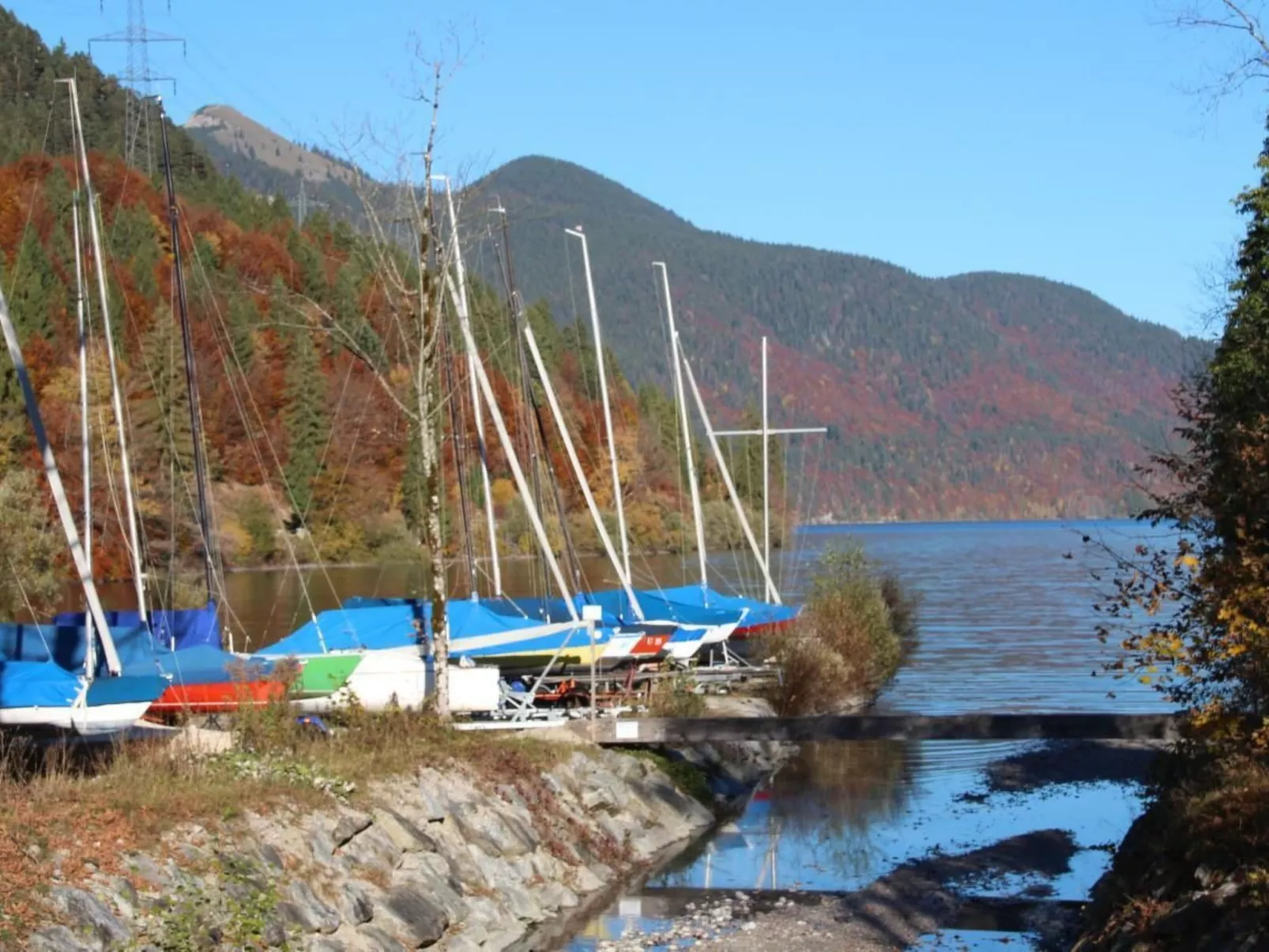 Mit Blick auf das Wasser-Outside