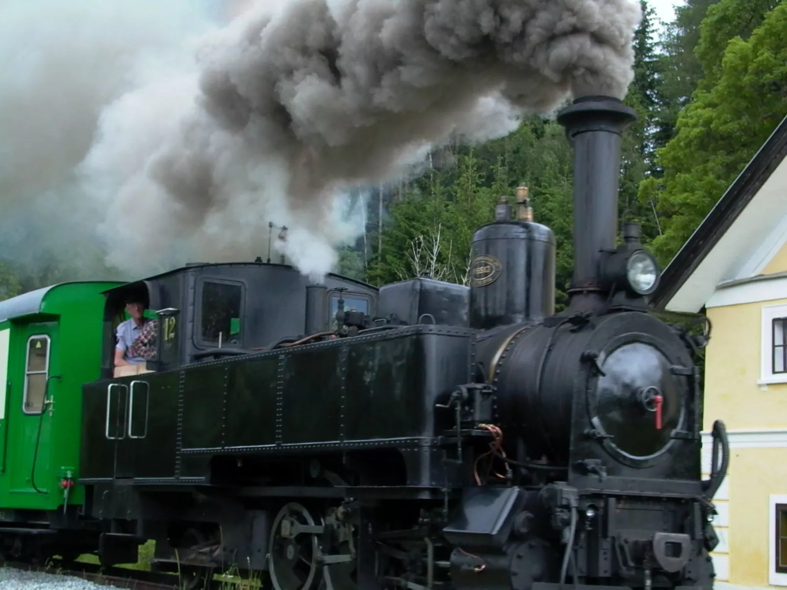Erdgeschosswohnung in 320 Jahre altem Haus-Draußen