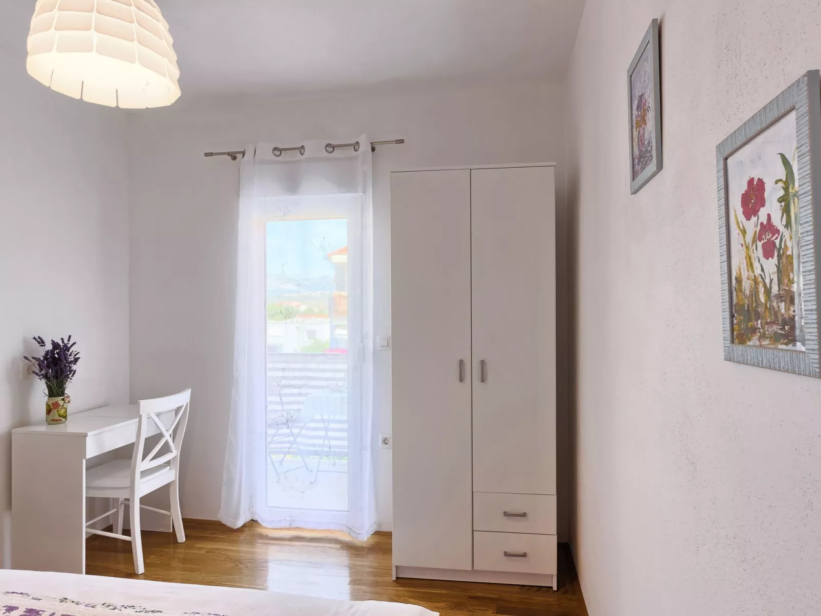 Gemütliches Studio mit Balkon-Drinnen