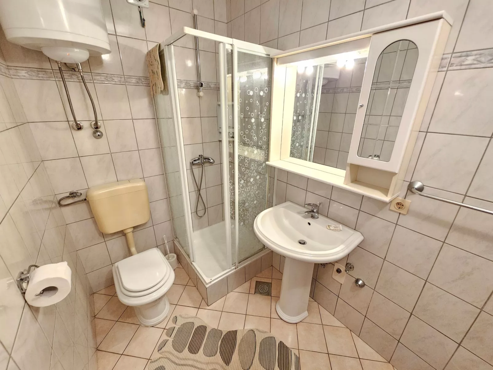 In Novi Vinodolski mit Grill, Terrasse und Garten-Inside