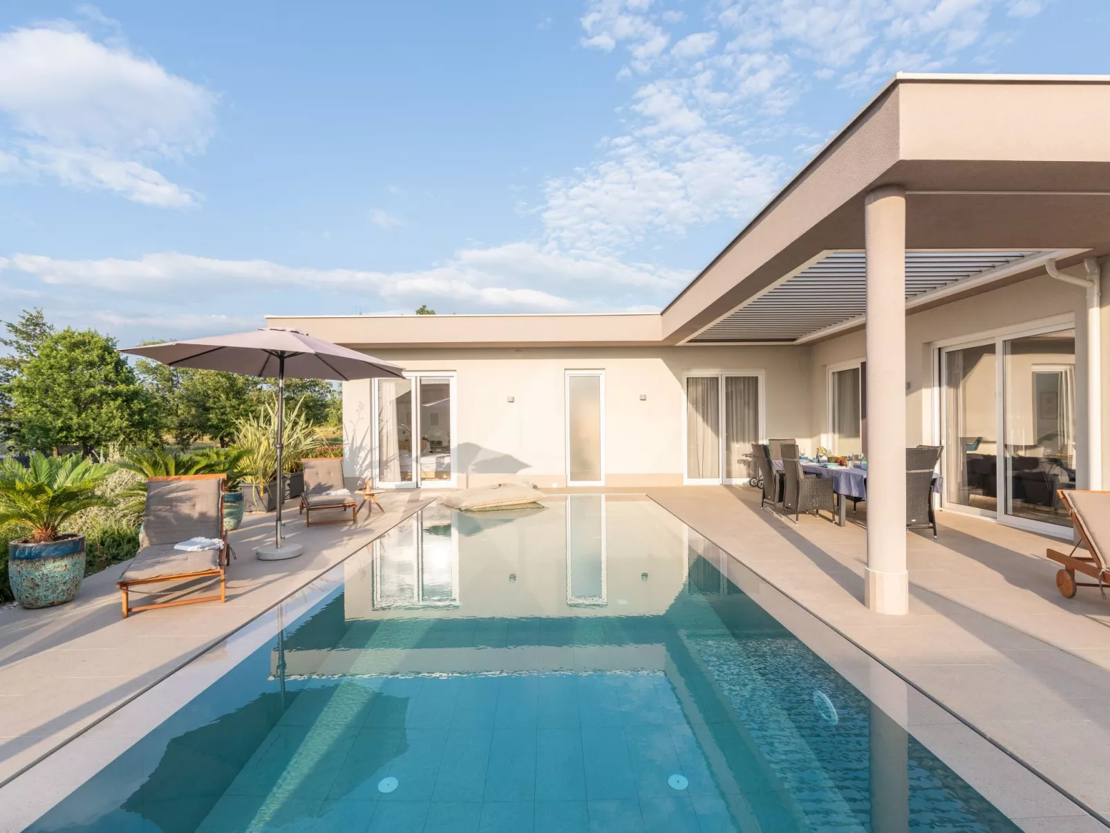 Villa Serena-Draußen