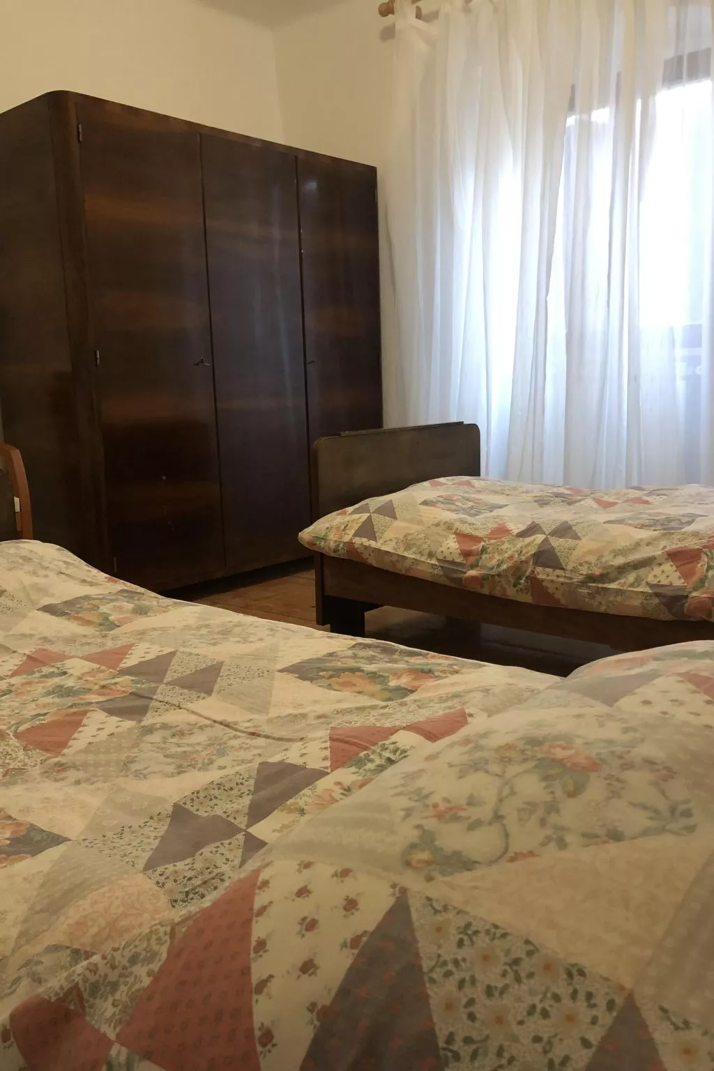 Mit Kamin in der Stadt Roc-Drinnen