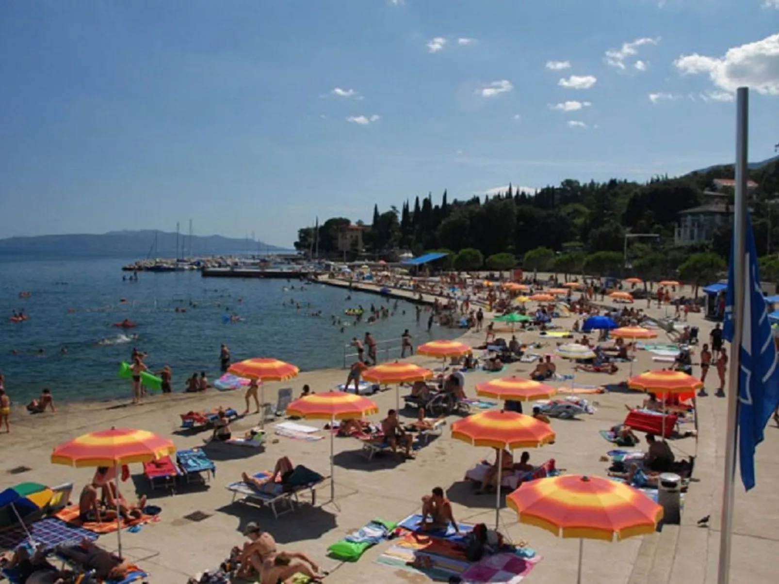 Mit Balkon und Terrasse-Image-tags.info