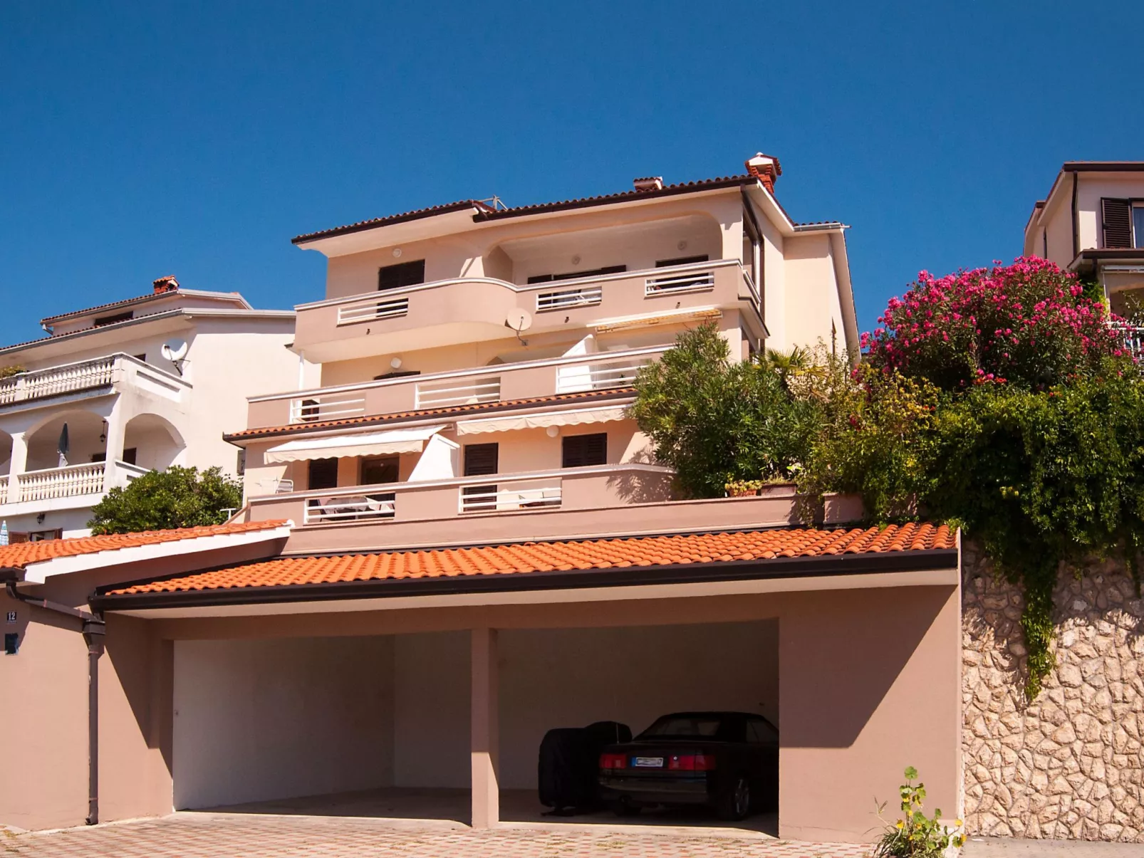 "Liana" mit Balkon-Outside