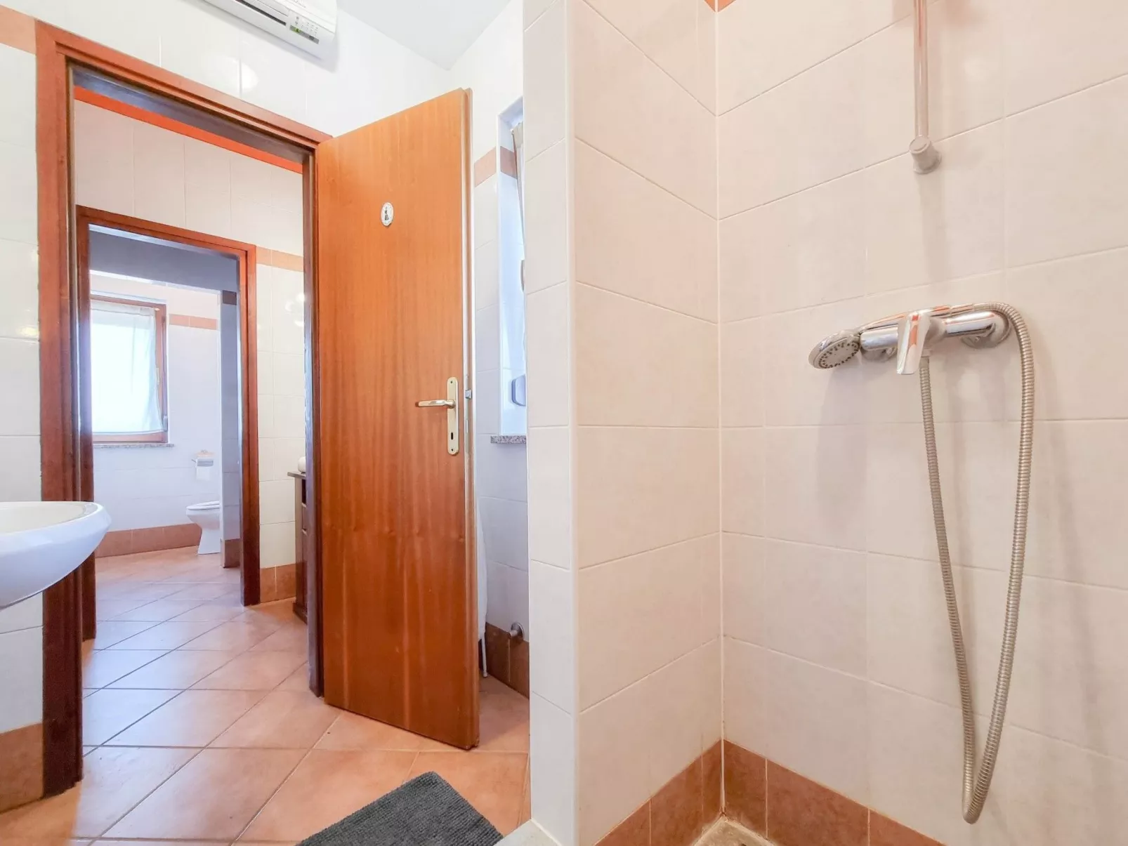 Wohnung "Dani" mit Terrasse-Inside