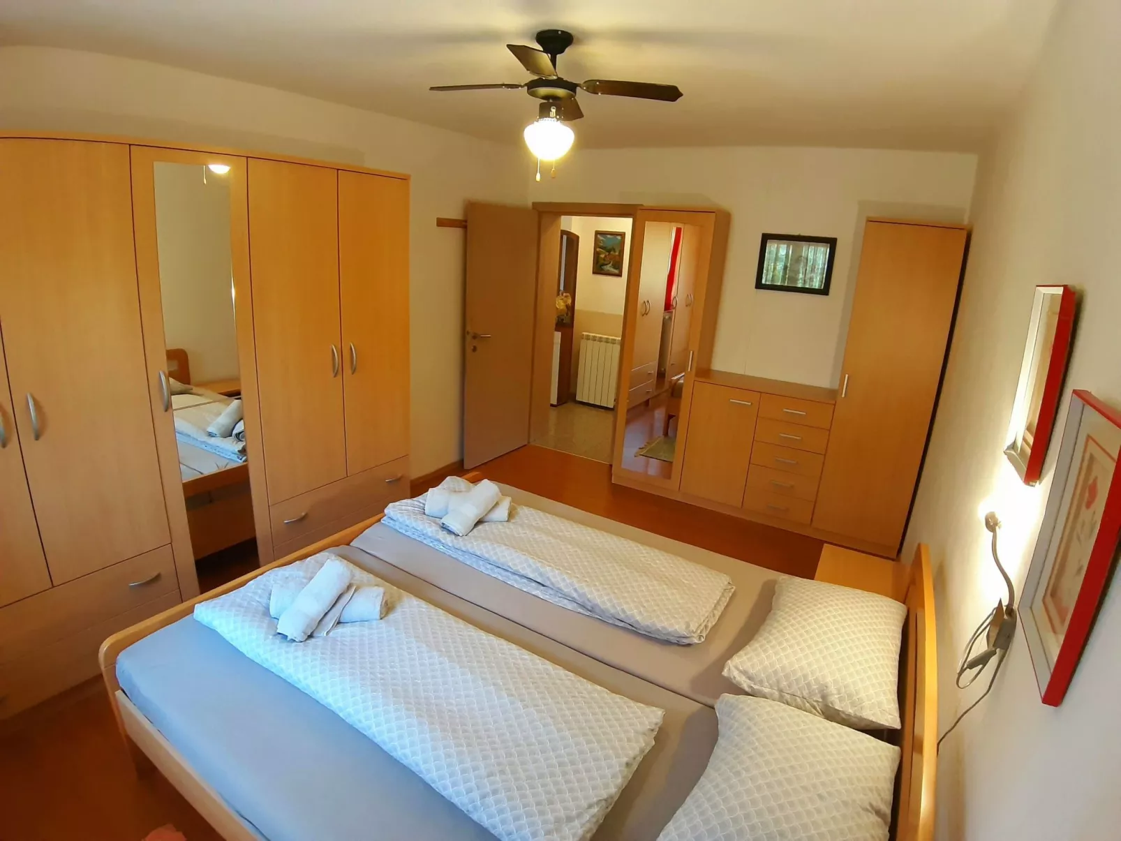 Mit beheiztem Pool-Drinnen