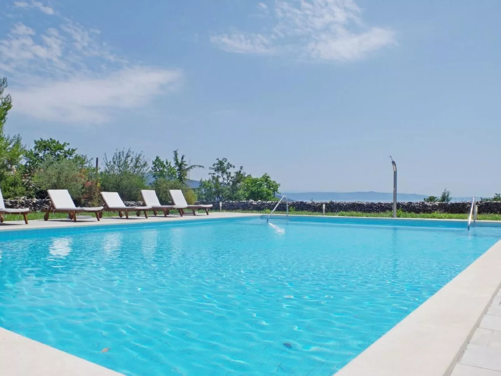 Wohnung in Rakalj mit Parkplatz und Poolblick-Image-tags.info