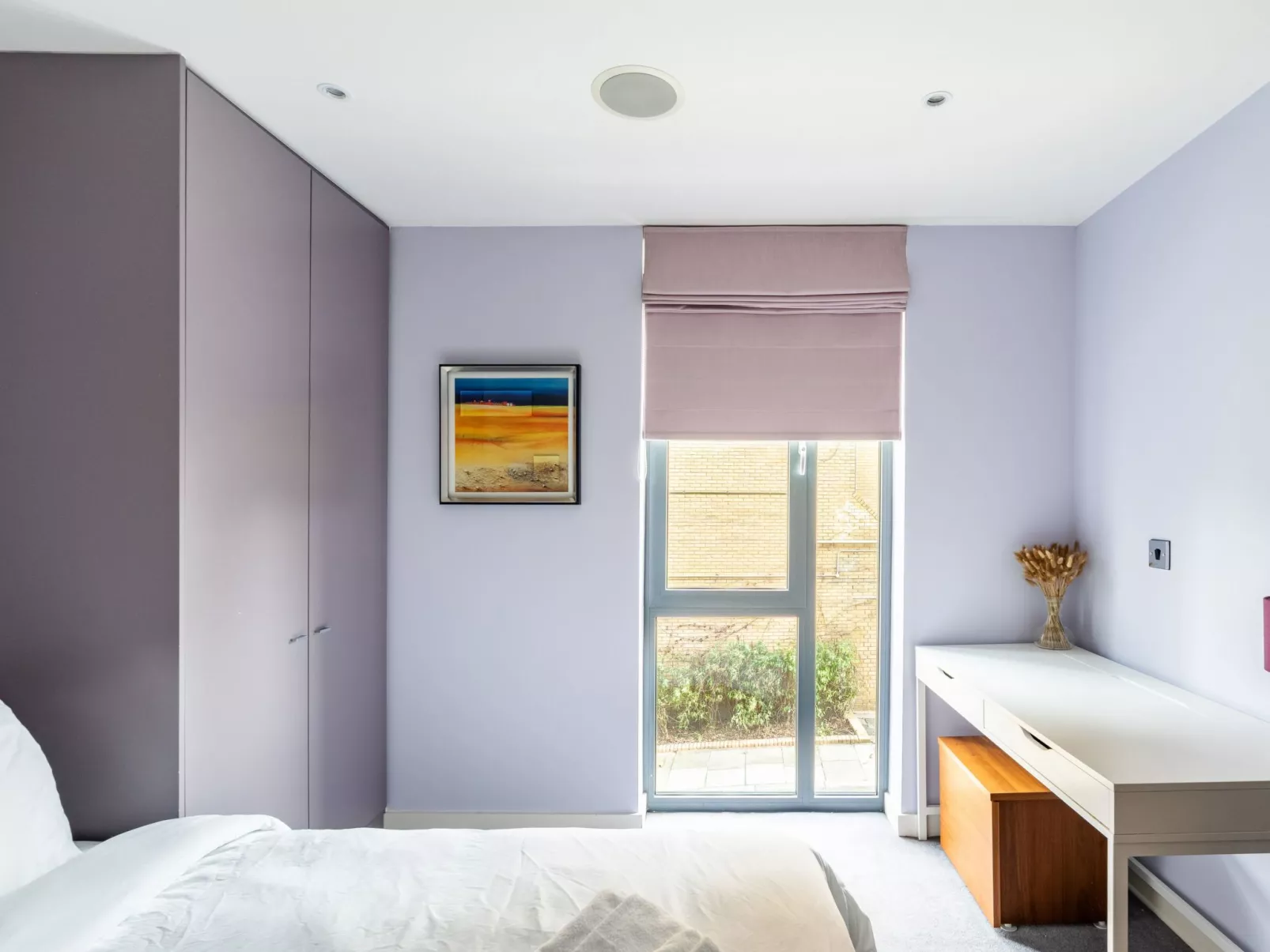 Moderne und stilvolle Wohnung mit eigenem Bad in der Nähe von Notting Hill und-Inside