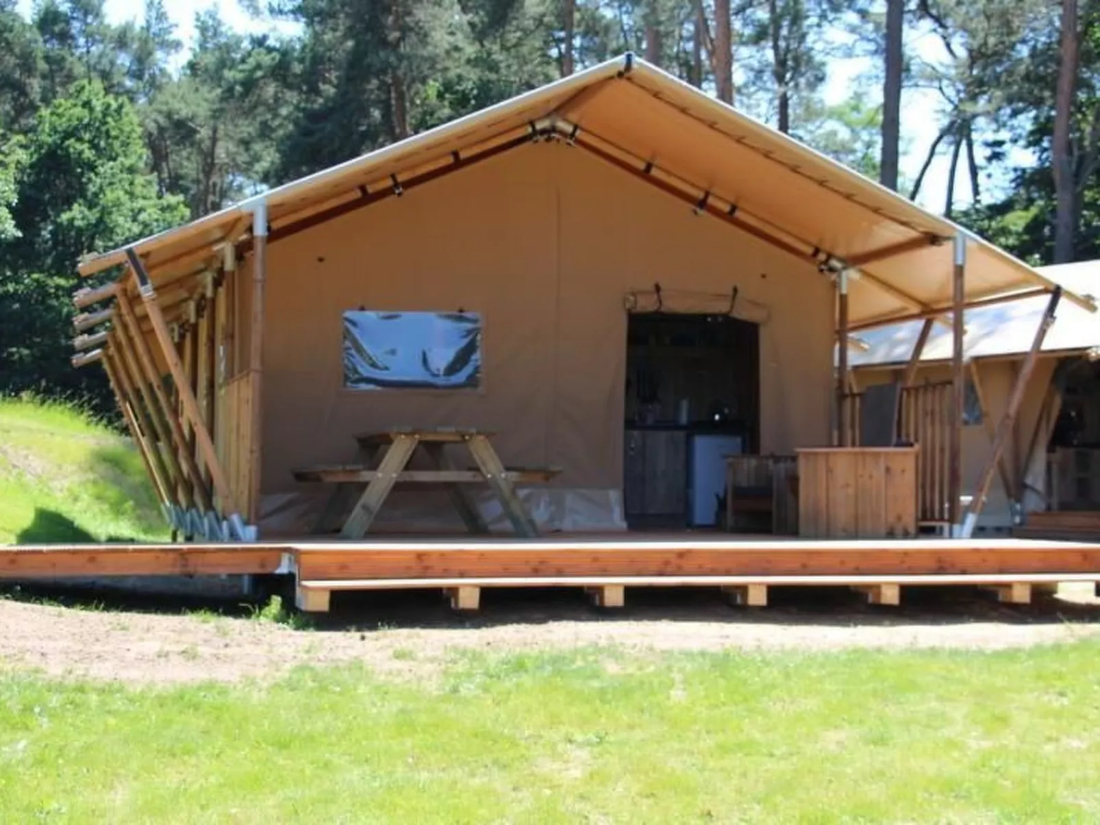 Safarizelt in Hohenlychen mit Garten und Grill-Dehors