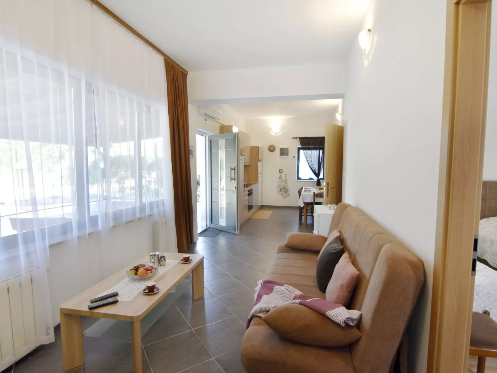 Zweizimmerwohnung mit großer Terrasse in Grupija bei Umag-Dedans