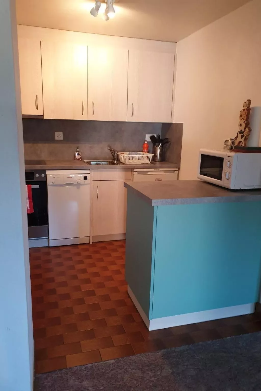 Ritz-Image-tags.info