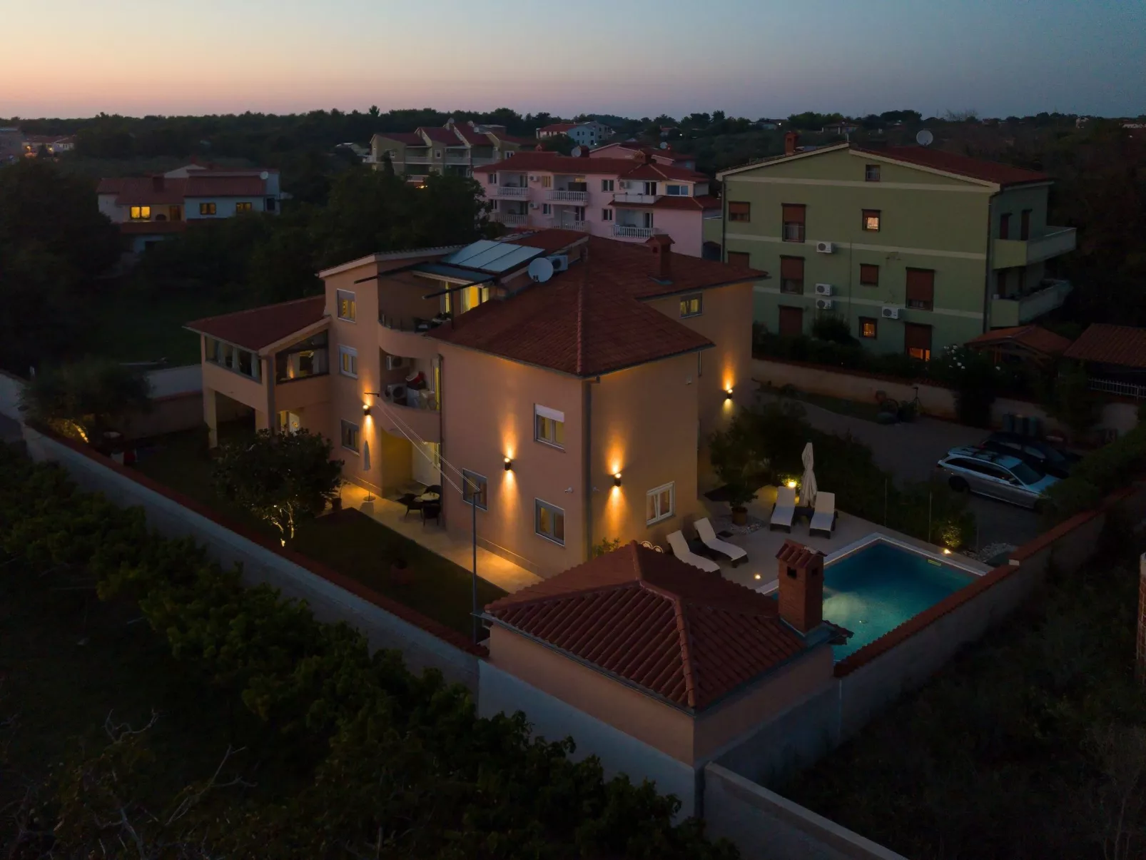Geräumige Ferienwohnung für vier Personen mit Balkon und Meerblick-Outside