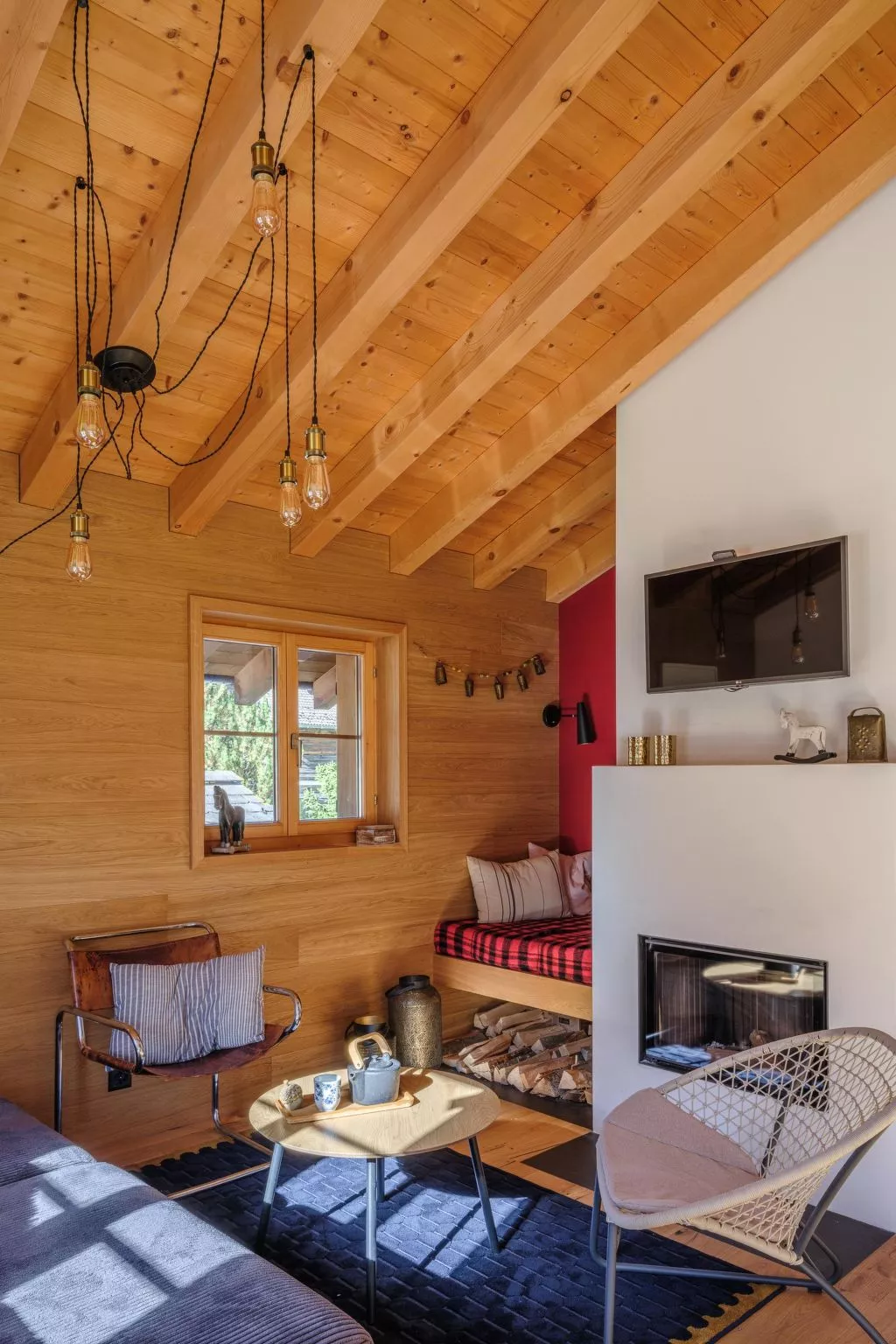 Blue Alpine Lodge-Drinnen