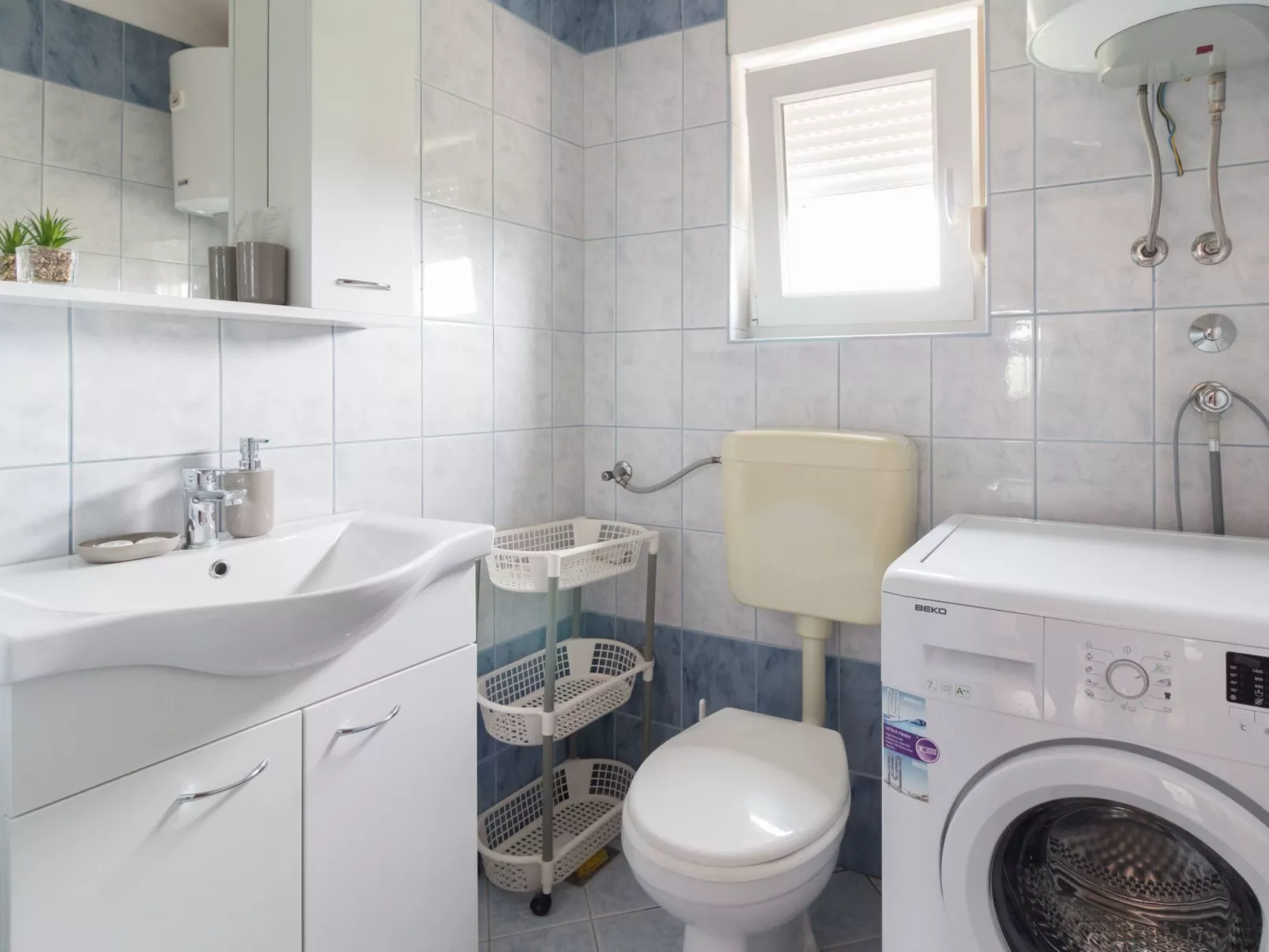 Wohnung Nikol mit großem Garten- TA Leut Agency-Drinnen