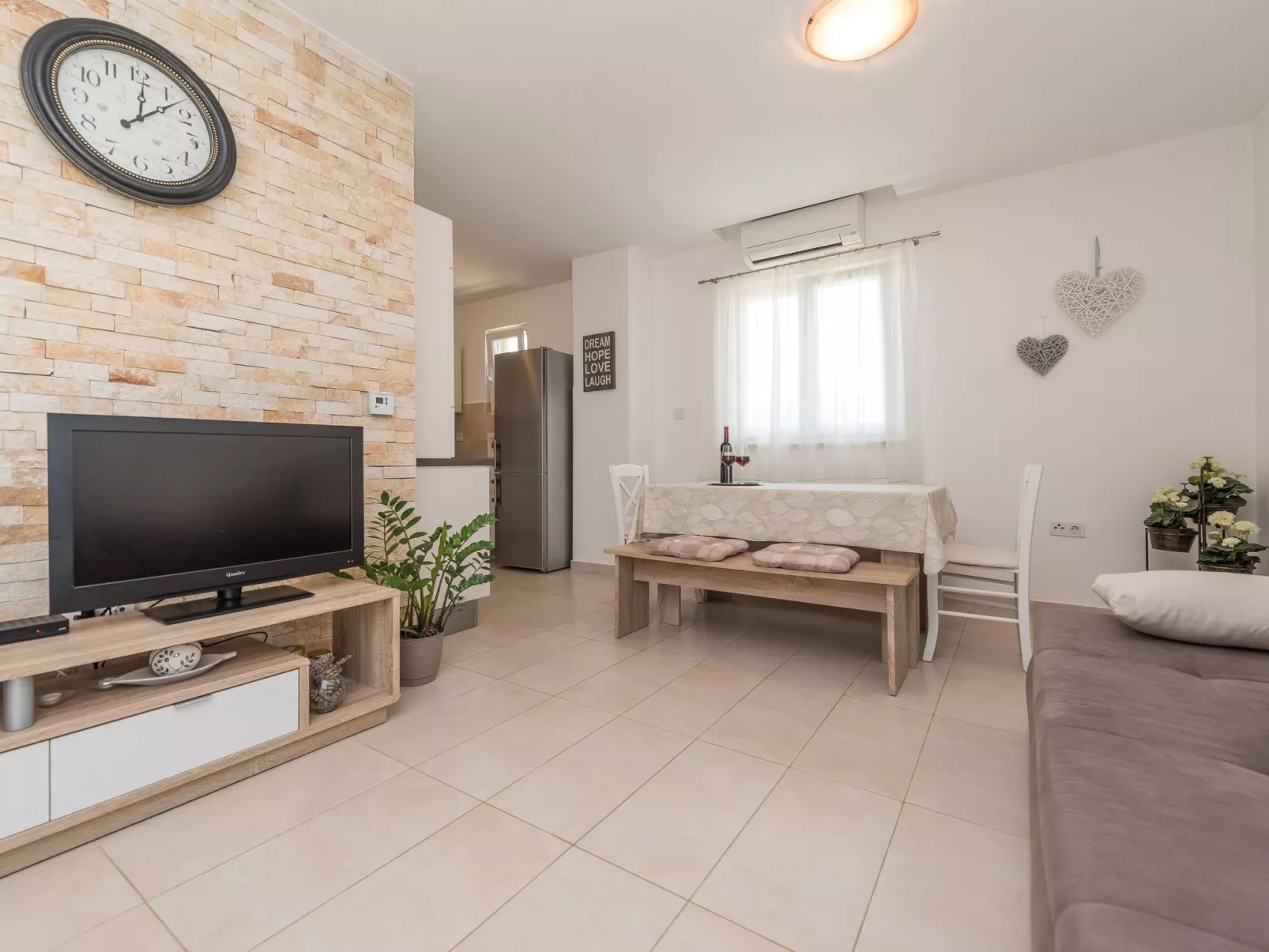 Wohnung Miriam mit Terrasse - TA Leut Agency-Drinnen