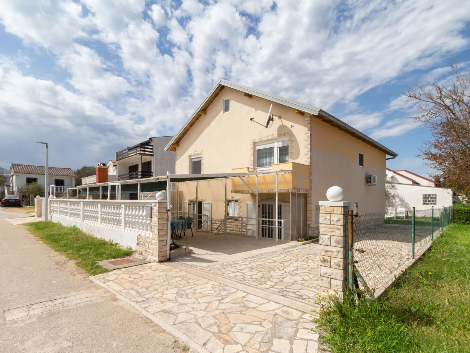 Wohnung Libertas Sabunike - von TA Leut Agency-Draußen