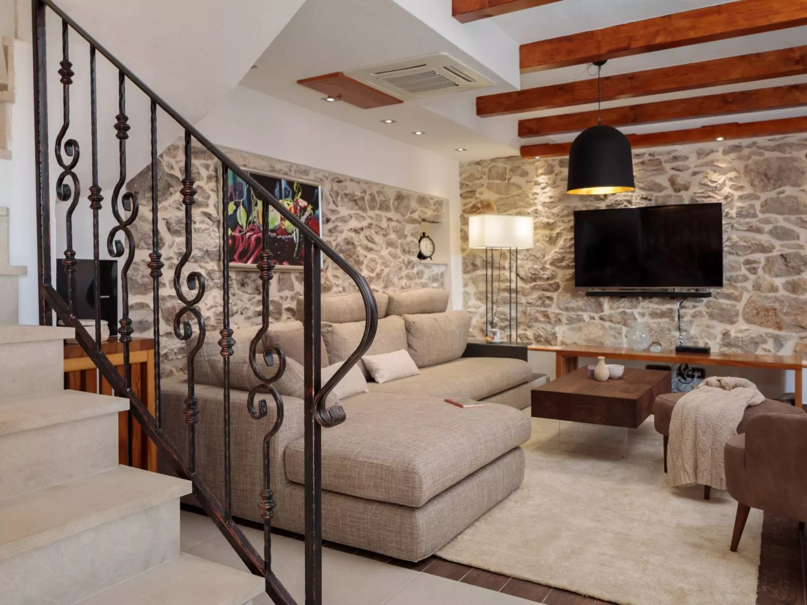 Die Höfe der Villa Ivan-Dedans