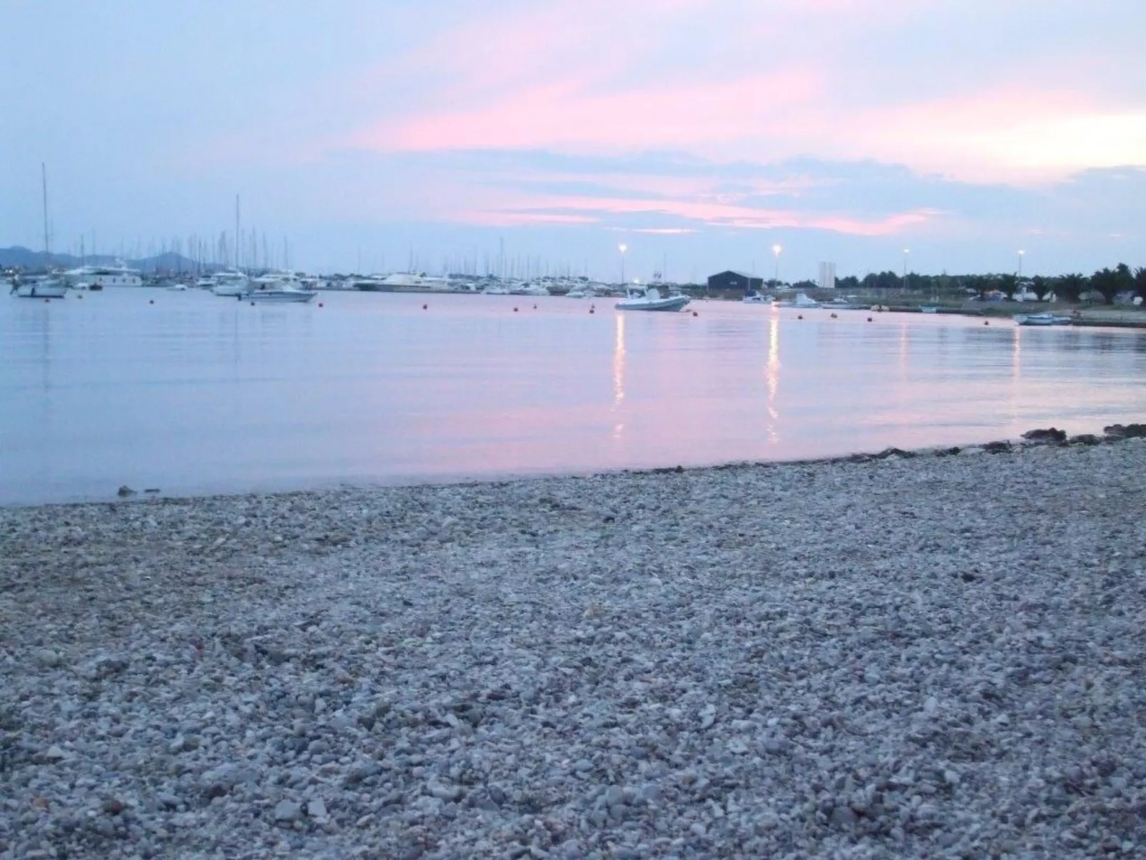 Wohnung mit Balkon-Dehors