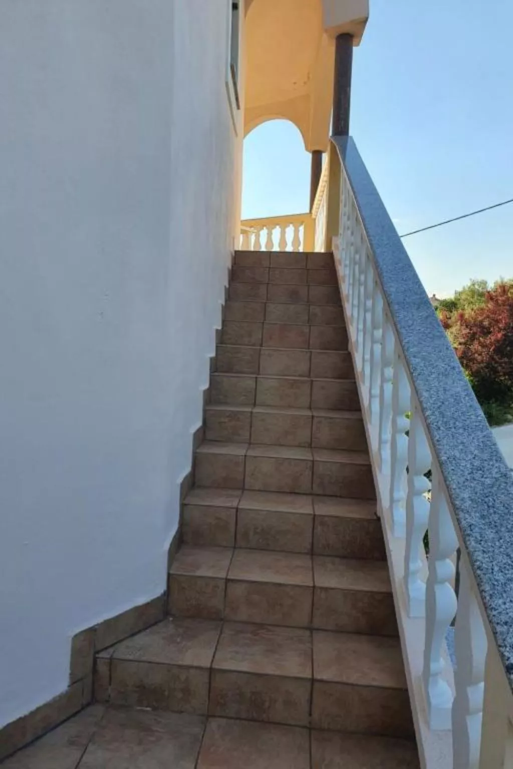 "Nikica" mit Blick auf das Meer-Outside