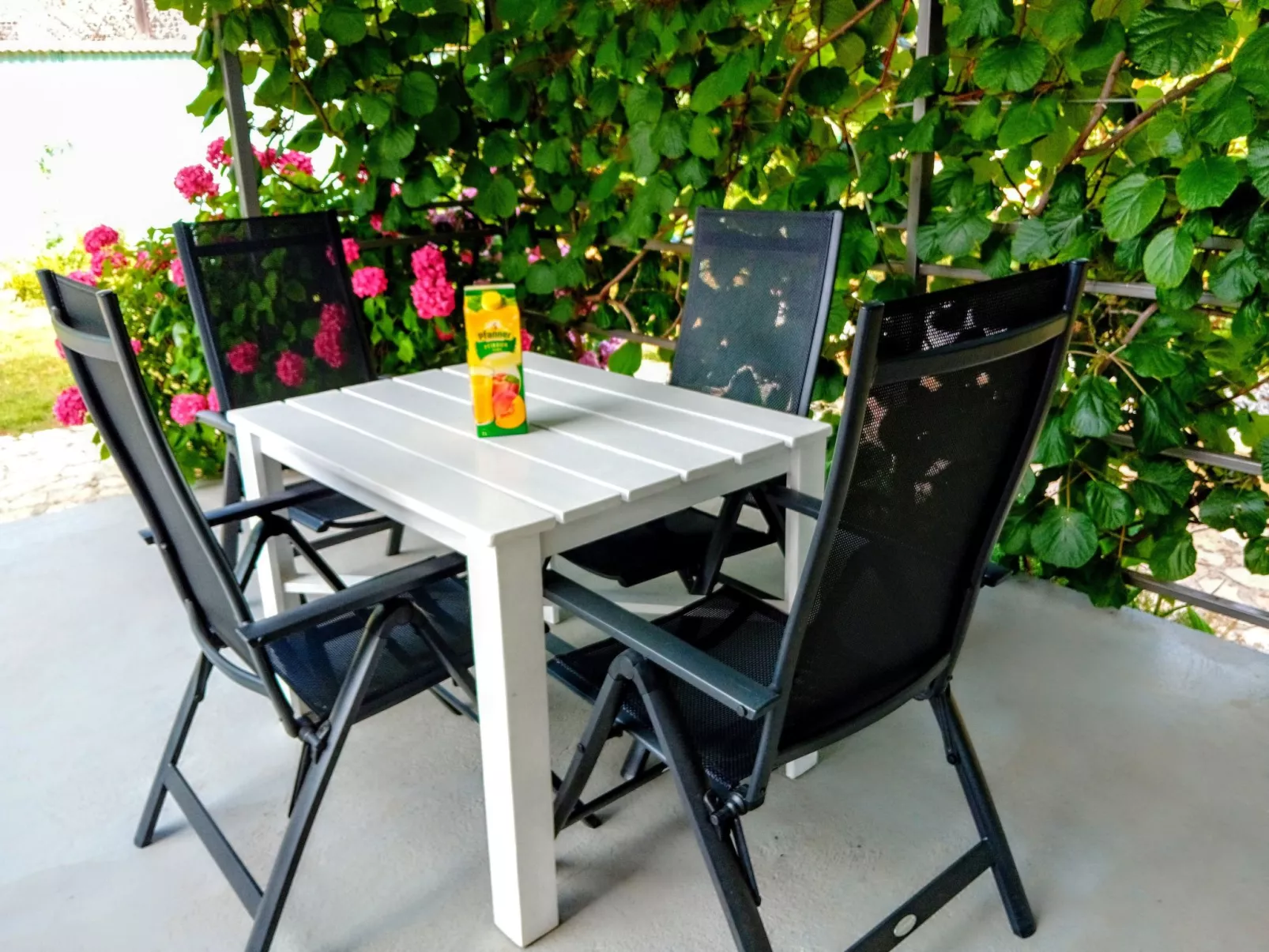 Anwesen "Krasno" mit Terrasse-Dehors