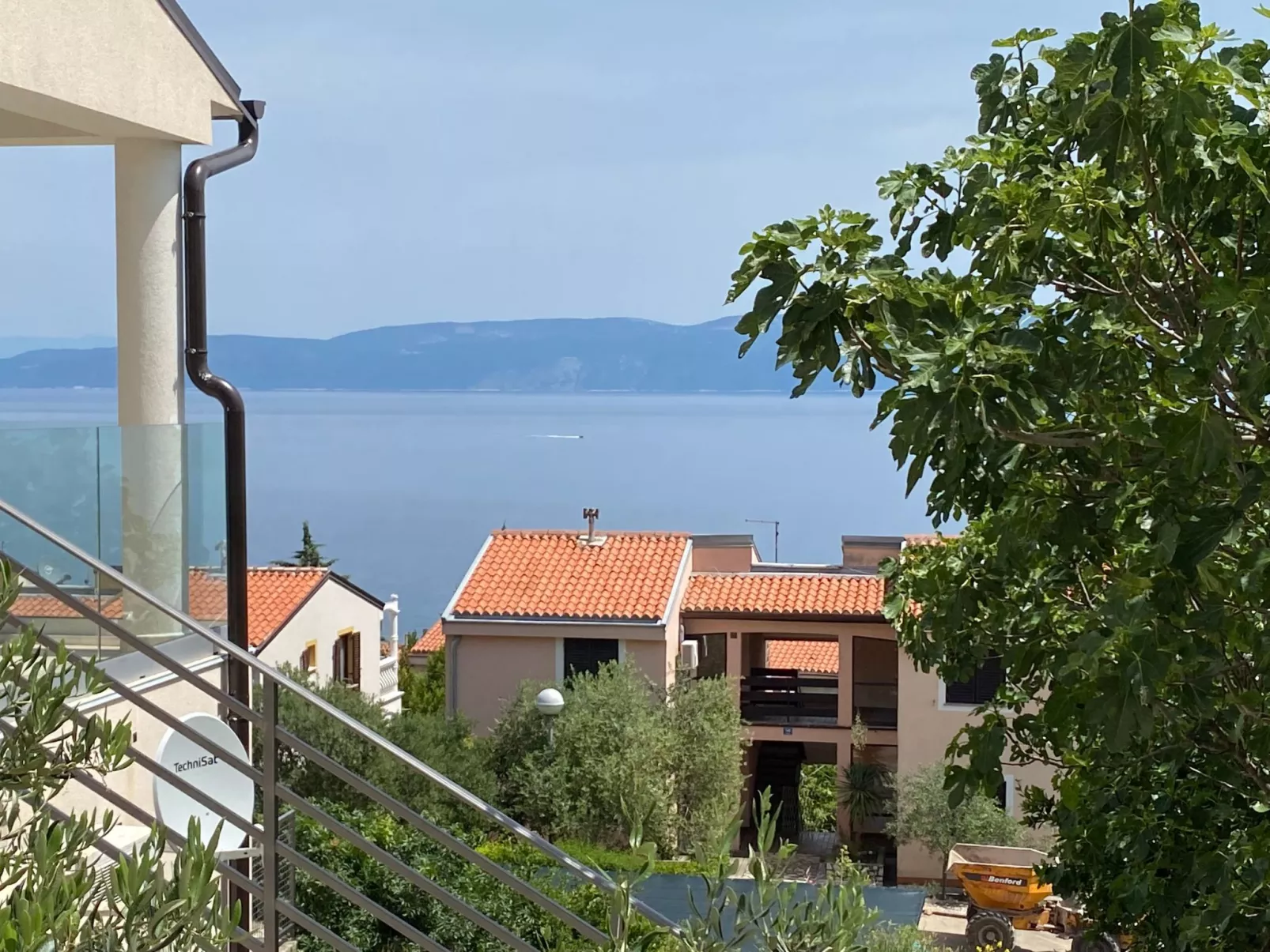 Frisch renovierte Ferienwohnung mit Meerblick-Image-tags.info