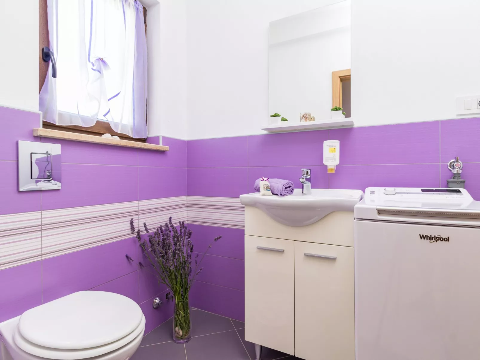 Beeindruckende Luxusvilla mit beheiztem Privatpool-Dedans