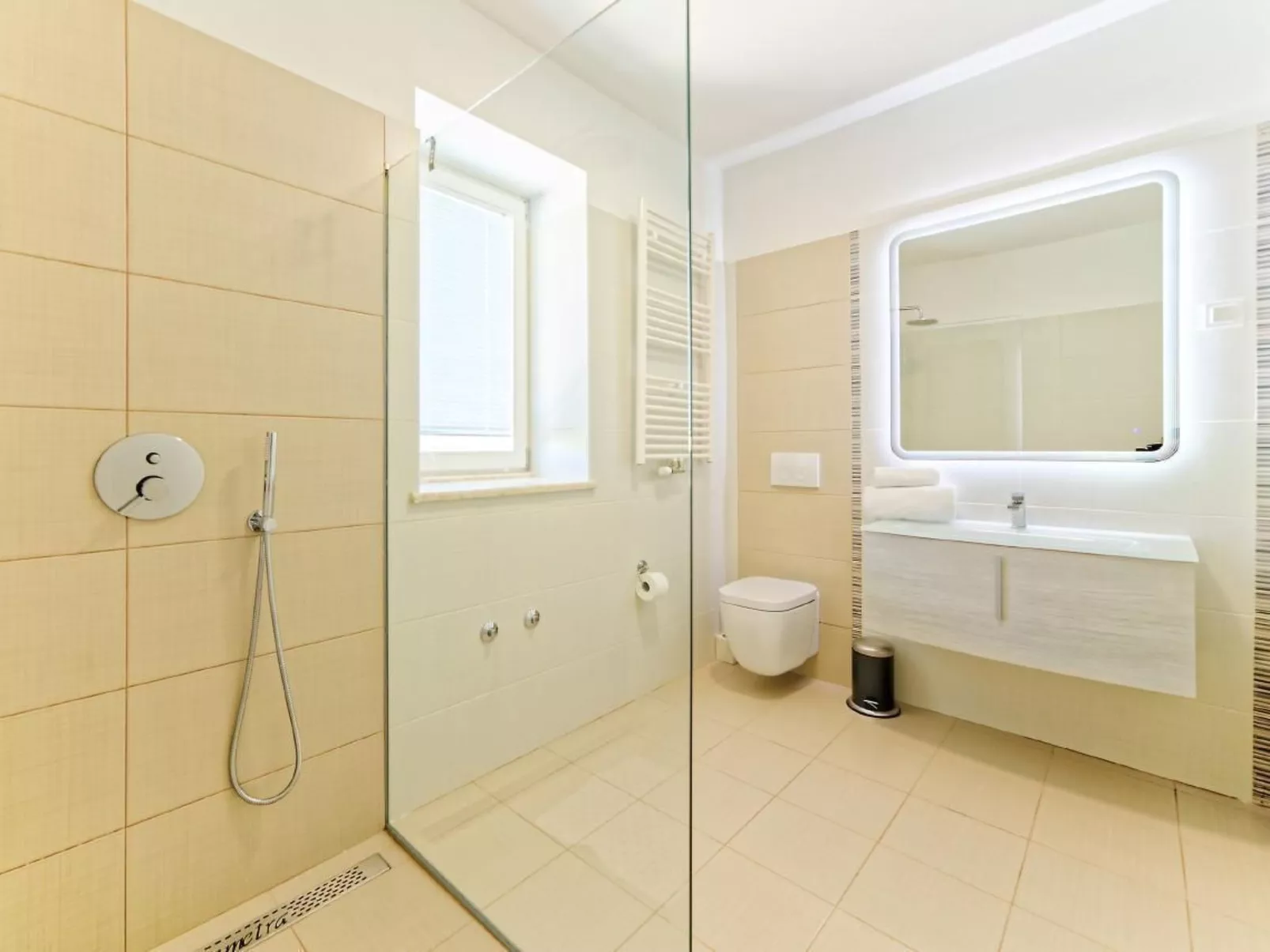 Villa Demetra-Drinnen