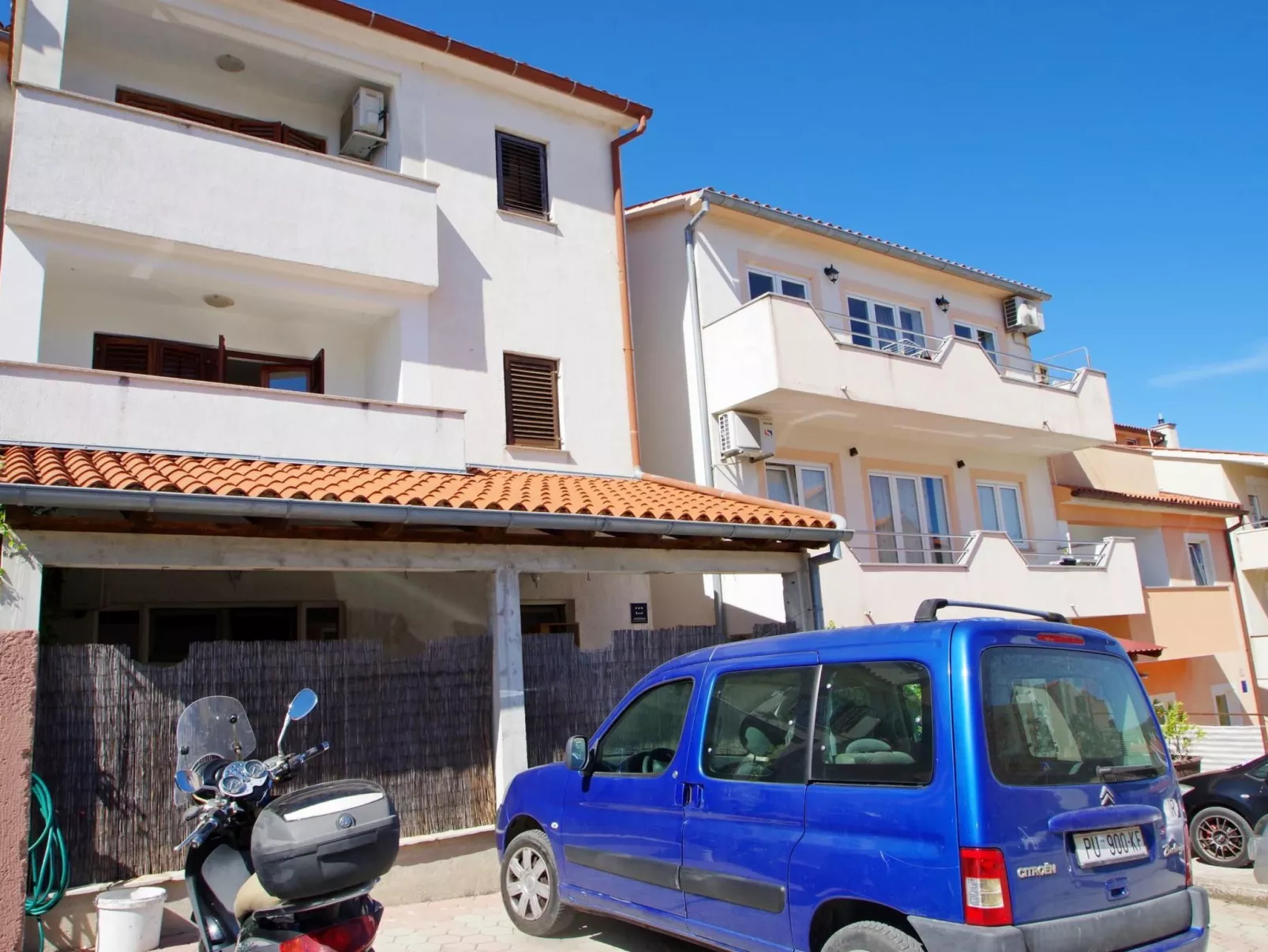 "Rose" mit Terrasse-Dehors