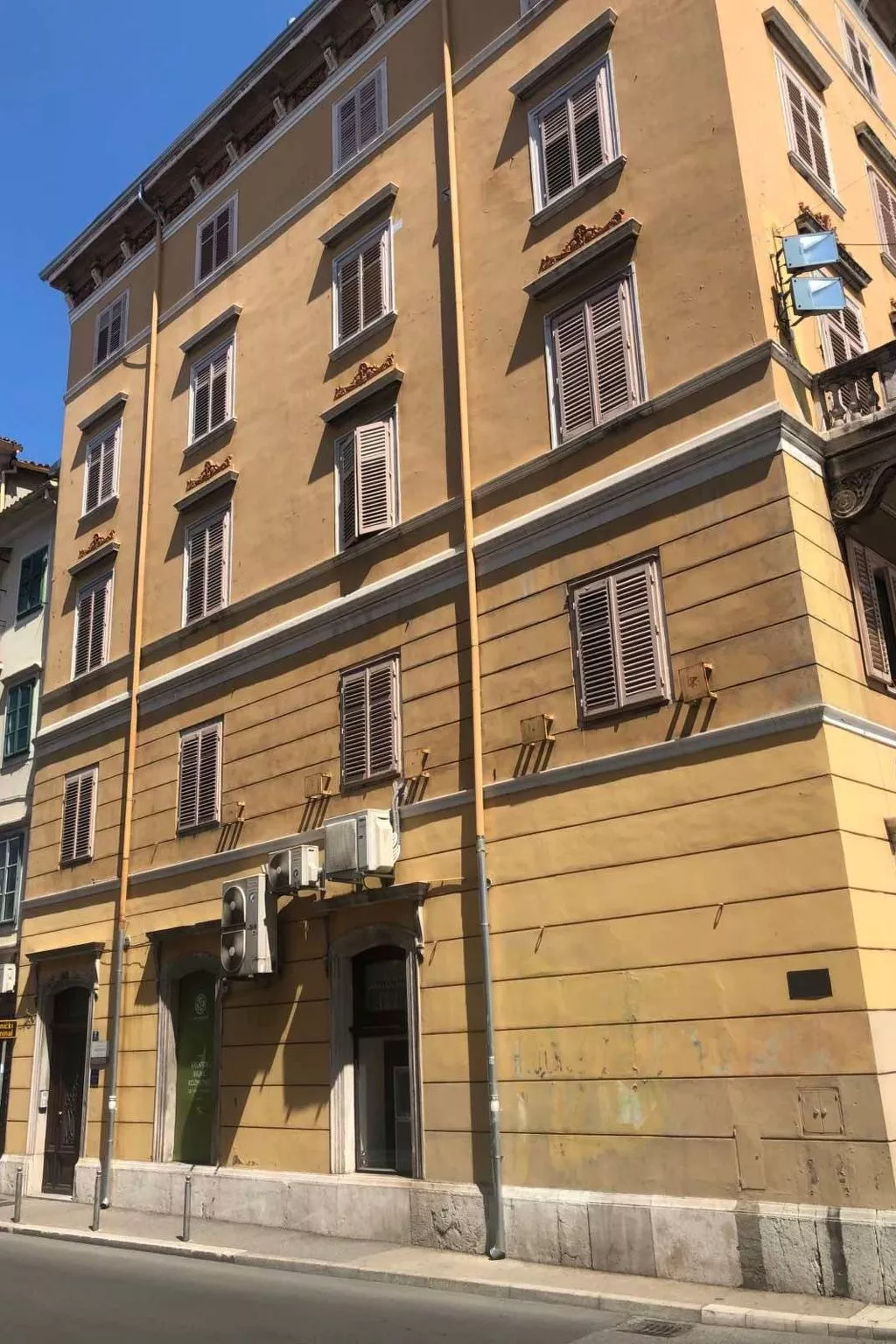 Tashi Urban Stay, 2 BR Wohnung Rijeka Center"-Outside