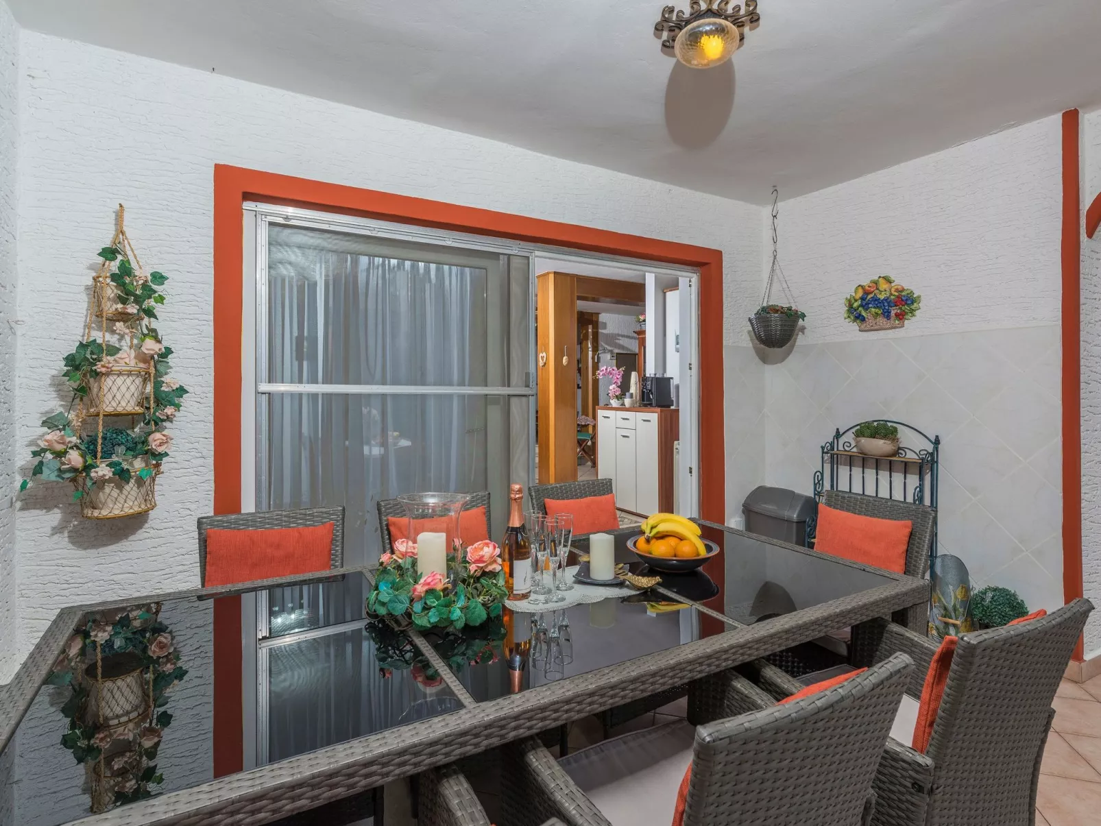 Charmante Familienvilla, in der Hunde willkommen sind-Drinnen