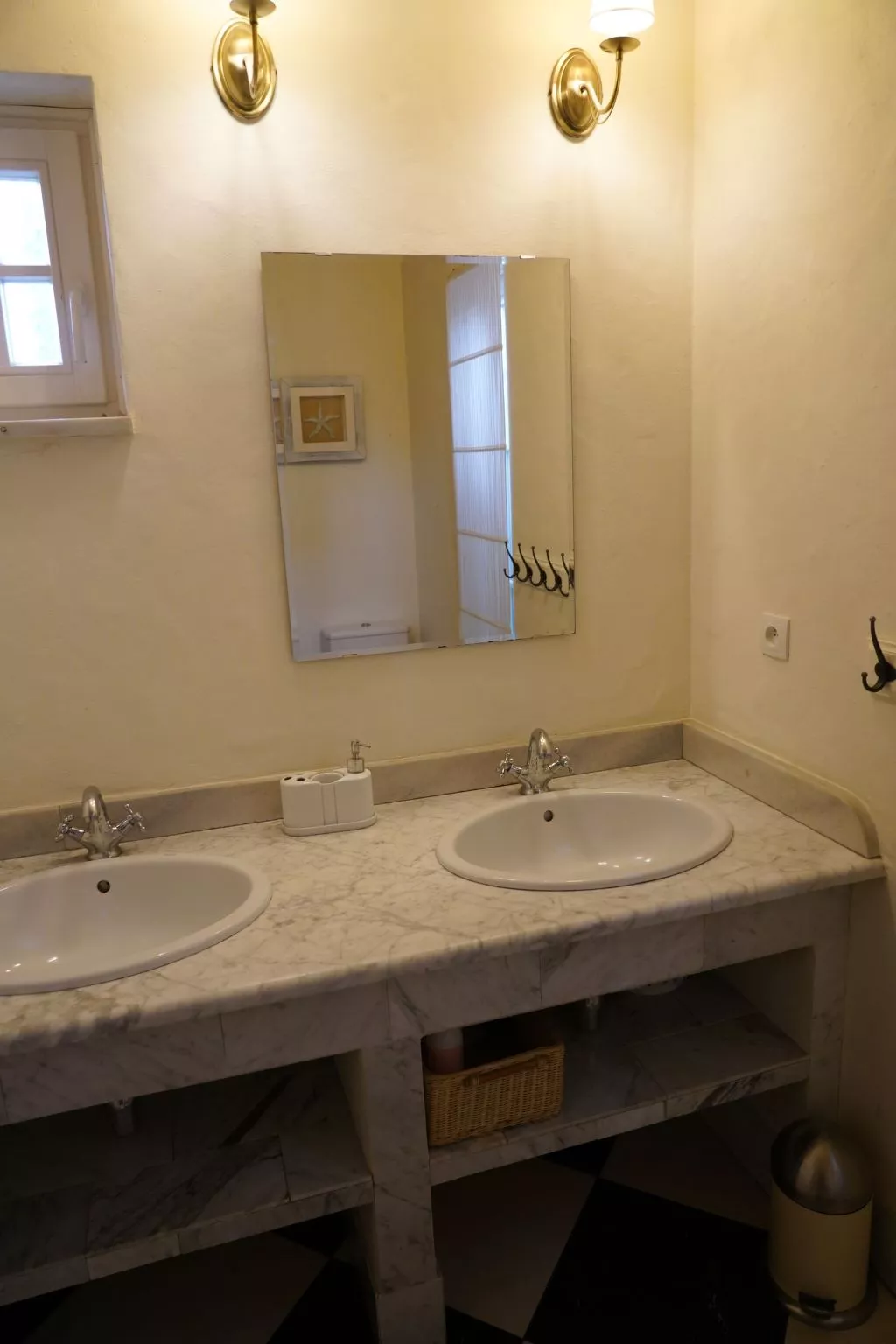 "Sunshine Apartment"-Drinnen