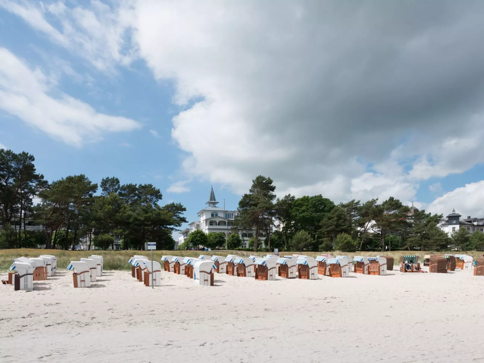 Strandhaus Seeblick-Dedans