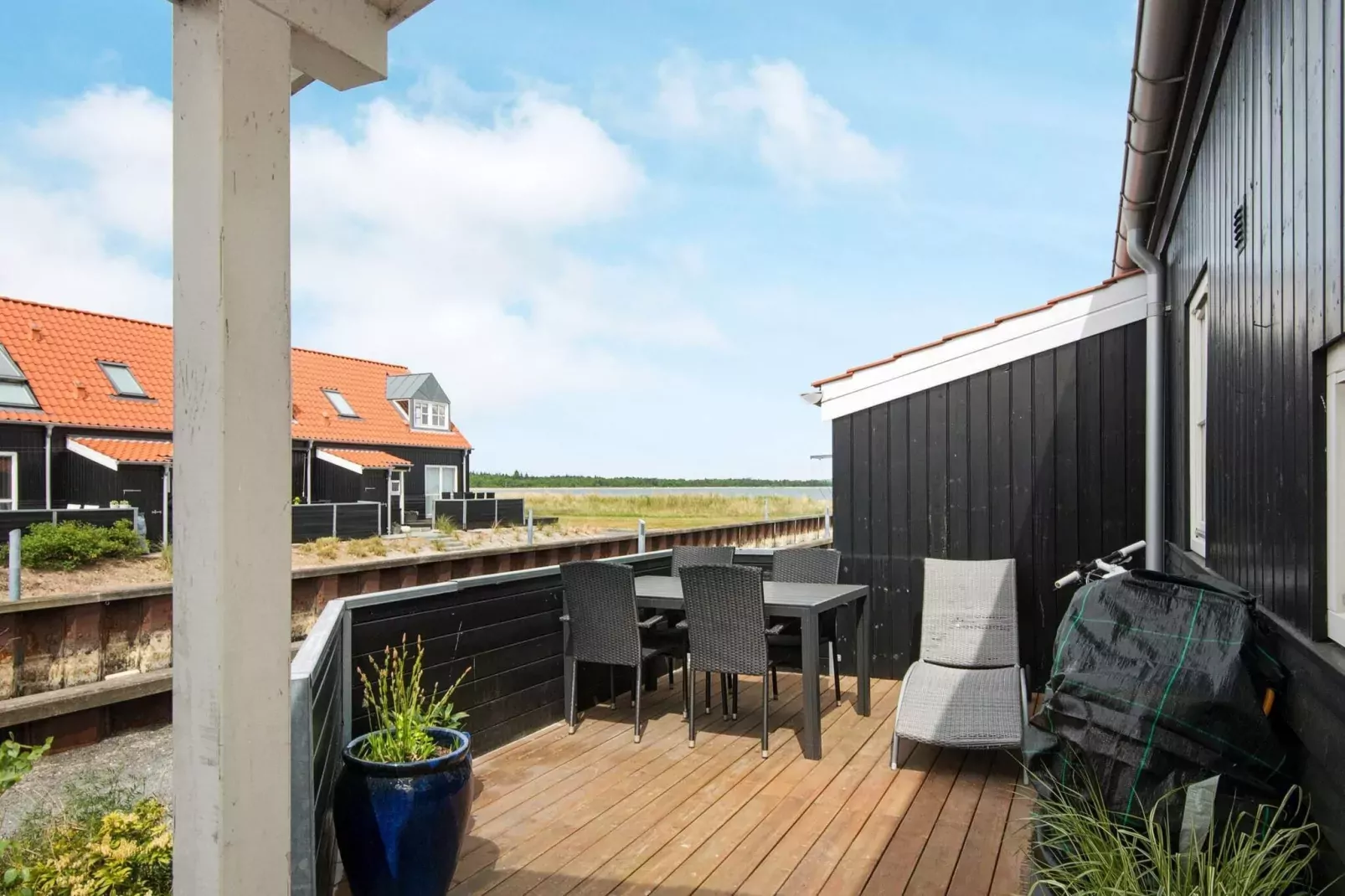 Spa Retreat by the Canal - By Traum Ferienwohnungen-Outdoor