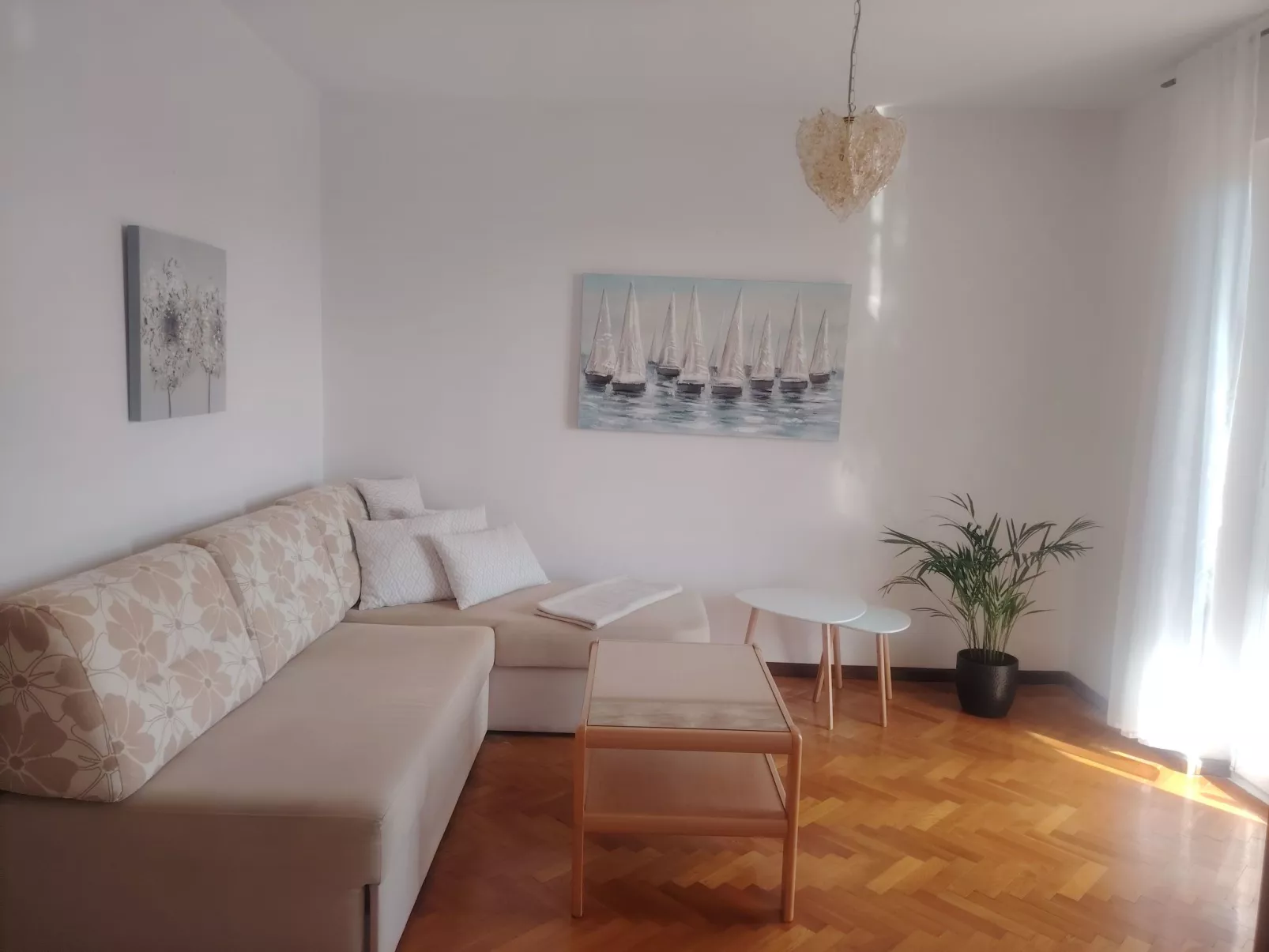 Mit Balkon und Meerblick-Inside