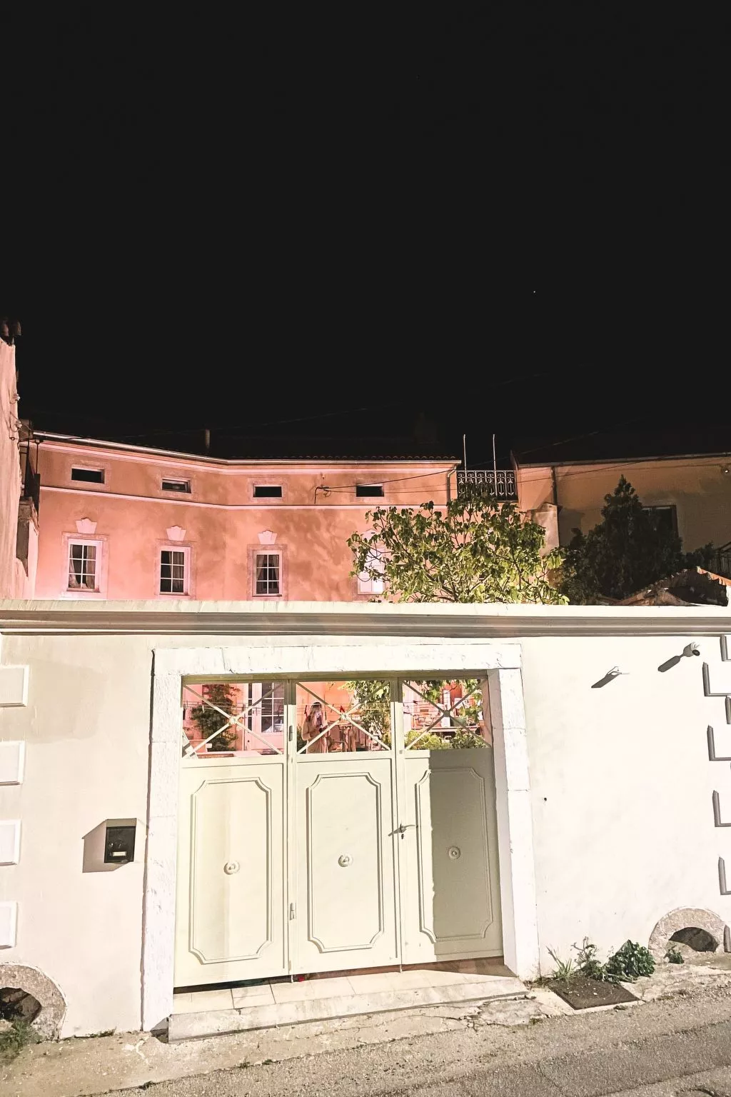 Villa "Cotton House" mit Schwimmbad-Outside