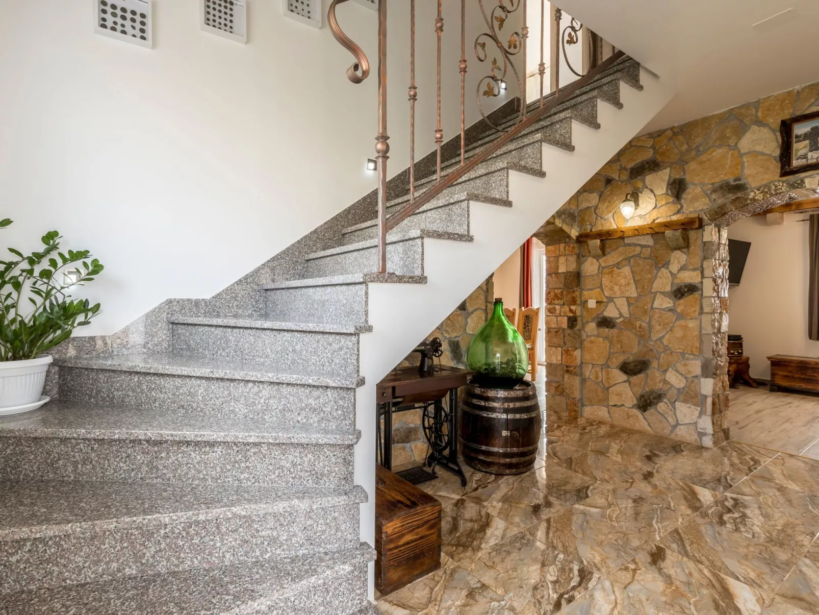 Villa Podrugovi Dvori mit Pool-Dedans