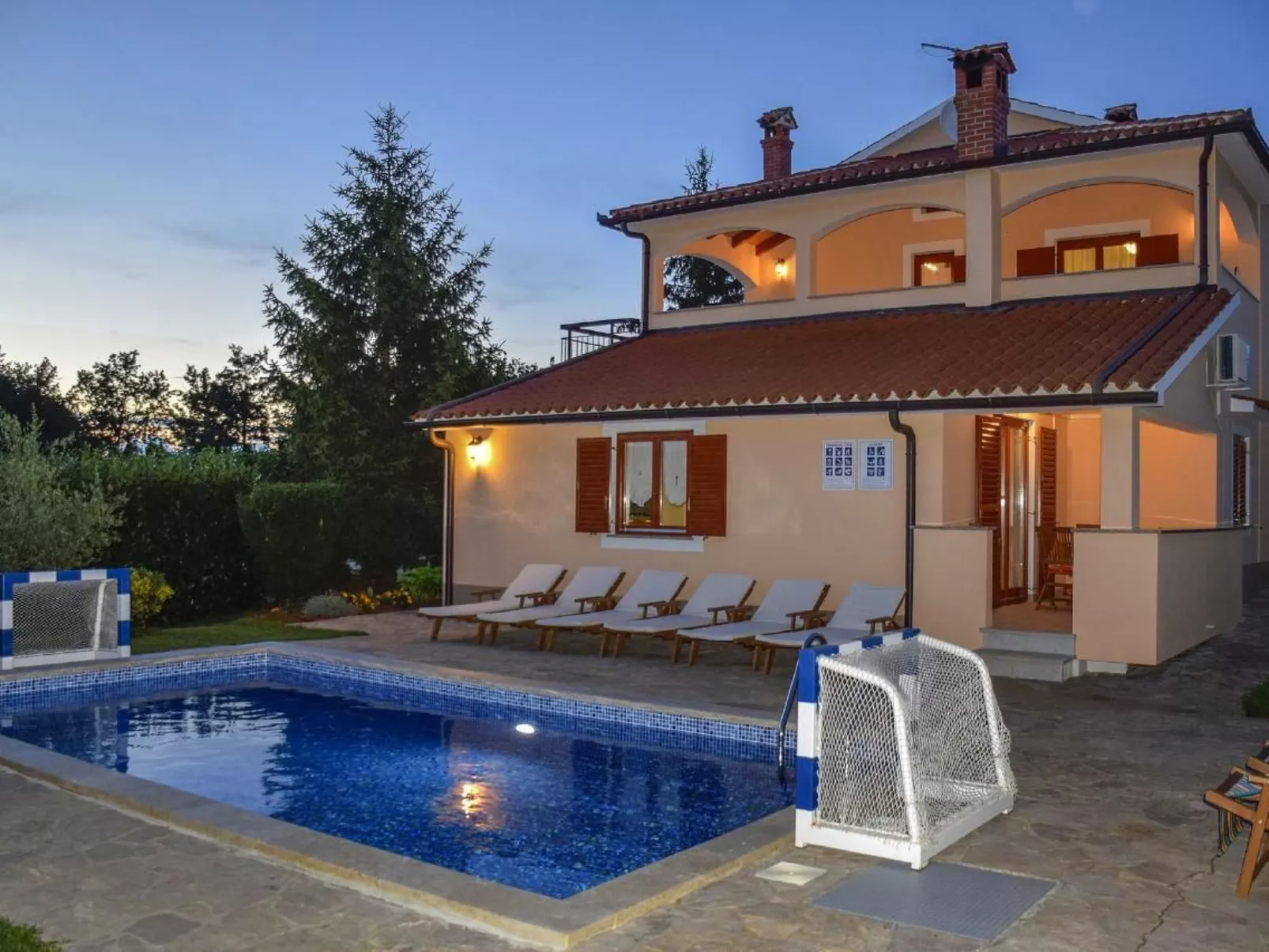 Villa "Villa Dani" mit privatem Pool-Dehors