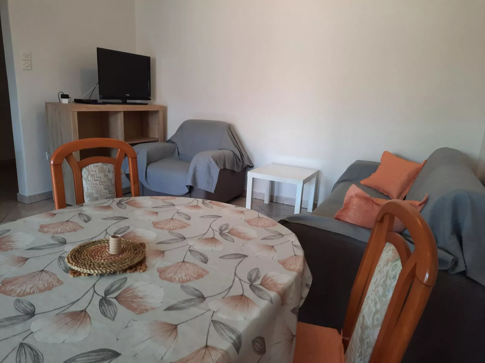 Mit privater Terrasse-Inside