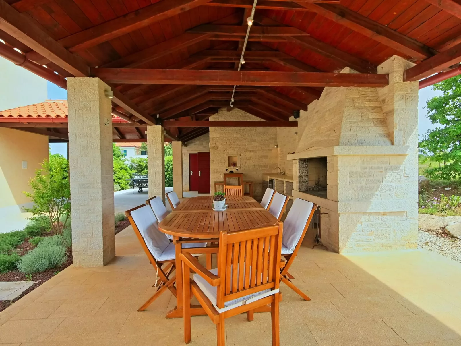 Luxus "Villa Mirna" mit Tennisplatz-Outside